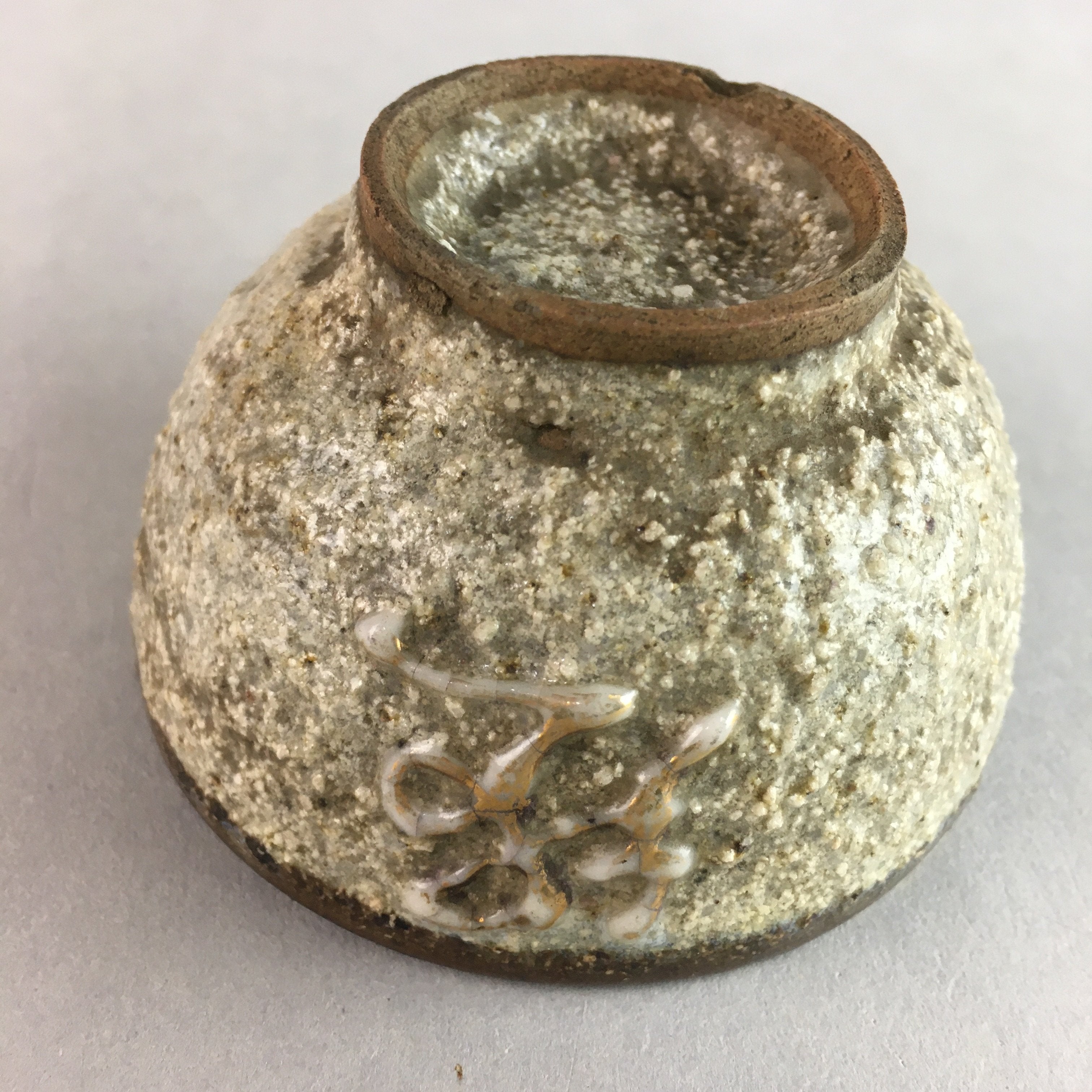 Japanese Ceramic Sake Cup Guinomi Sakazuki Vtg Pottery Gray Rough Crackle GU735