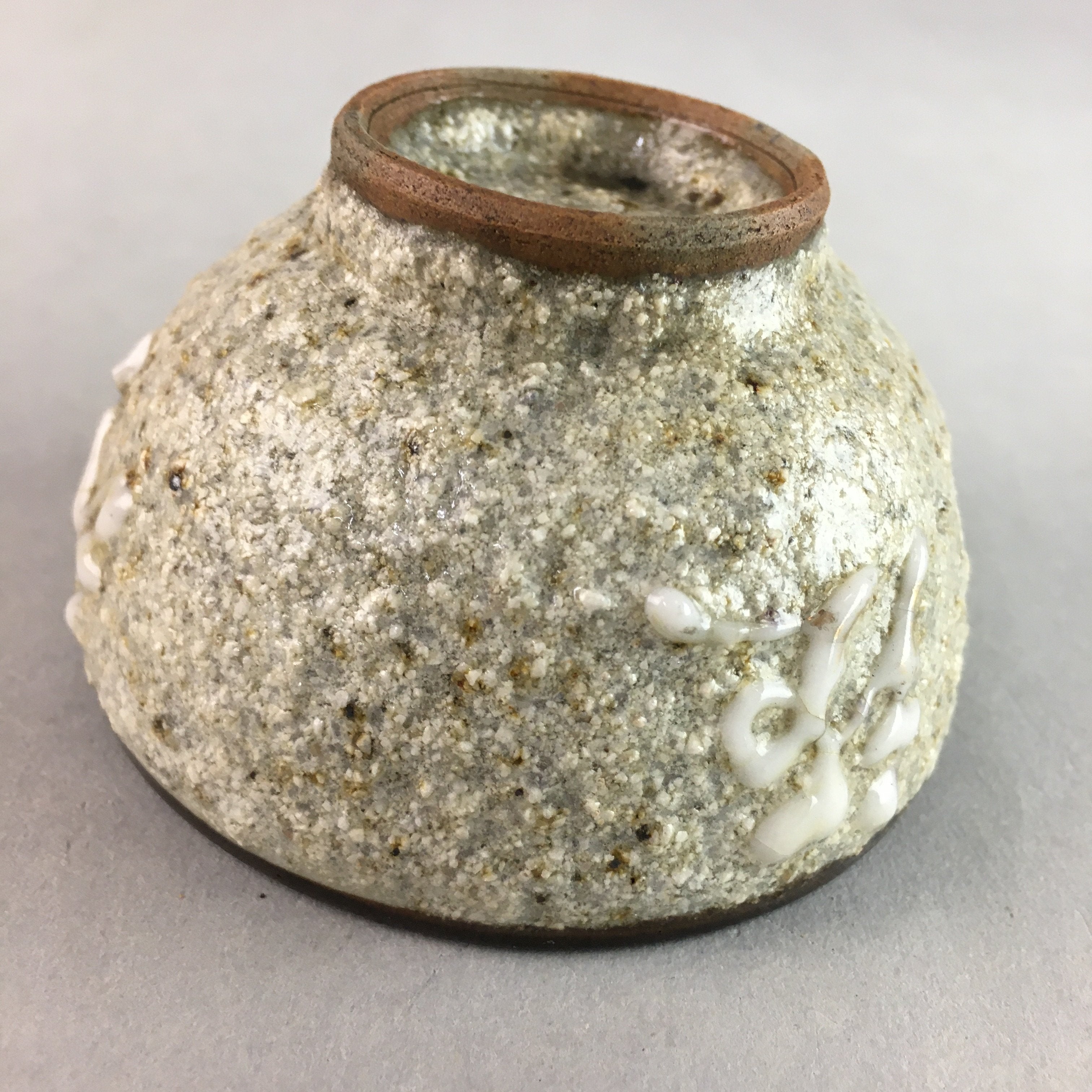 Japanese Ceramic Sake Cup Guinomi Sakazuki Vtg Pottery Gray Rough Crackle GU738