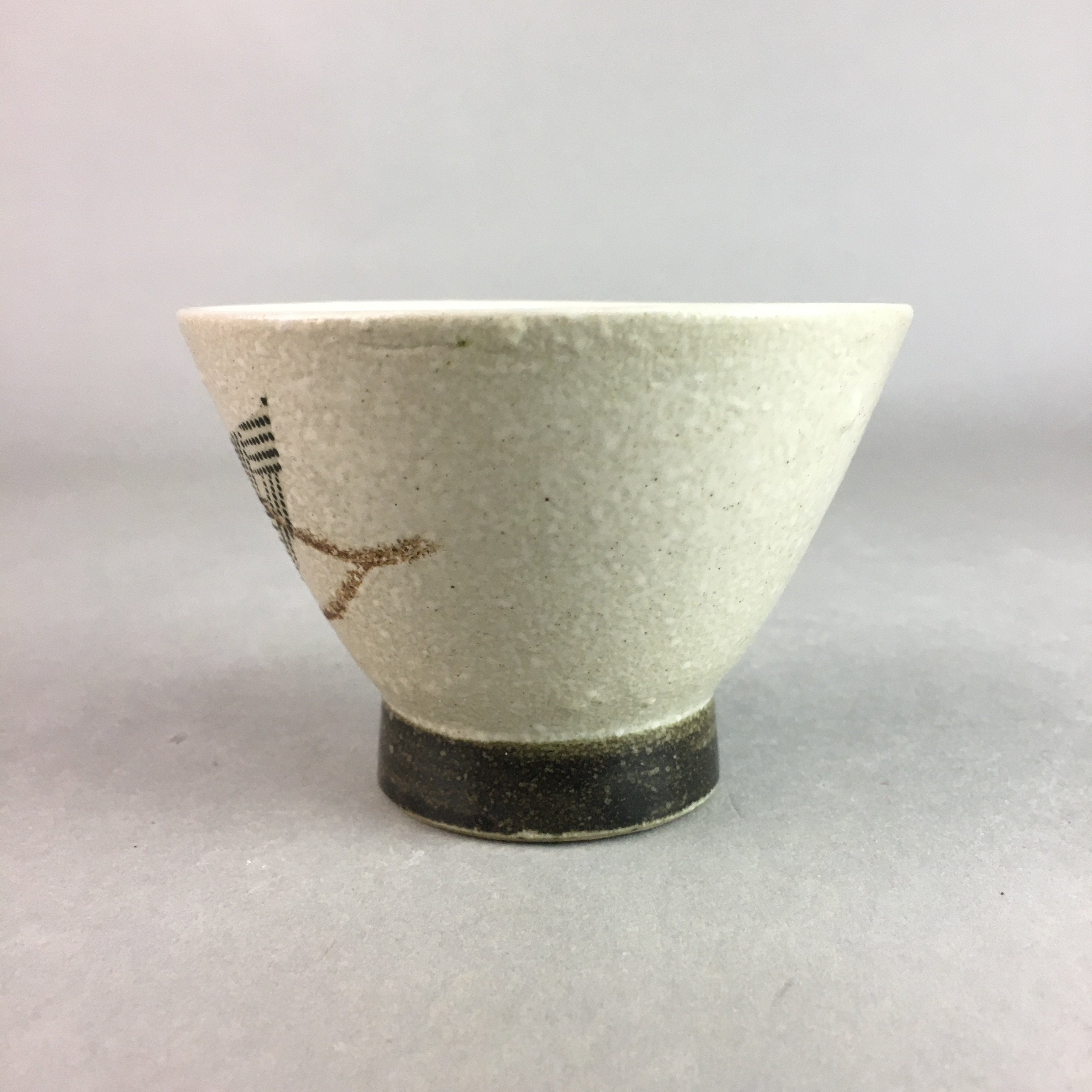 Japanese Ceramic Sake Cup Guinomi Sakazuki Vtg Pottery Leaf Design TC158