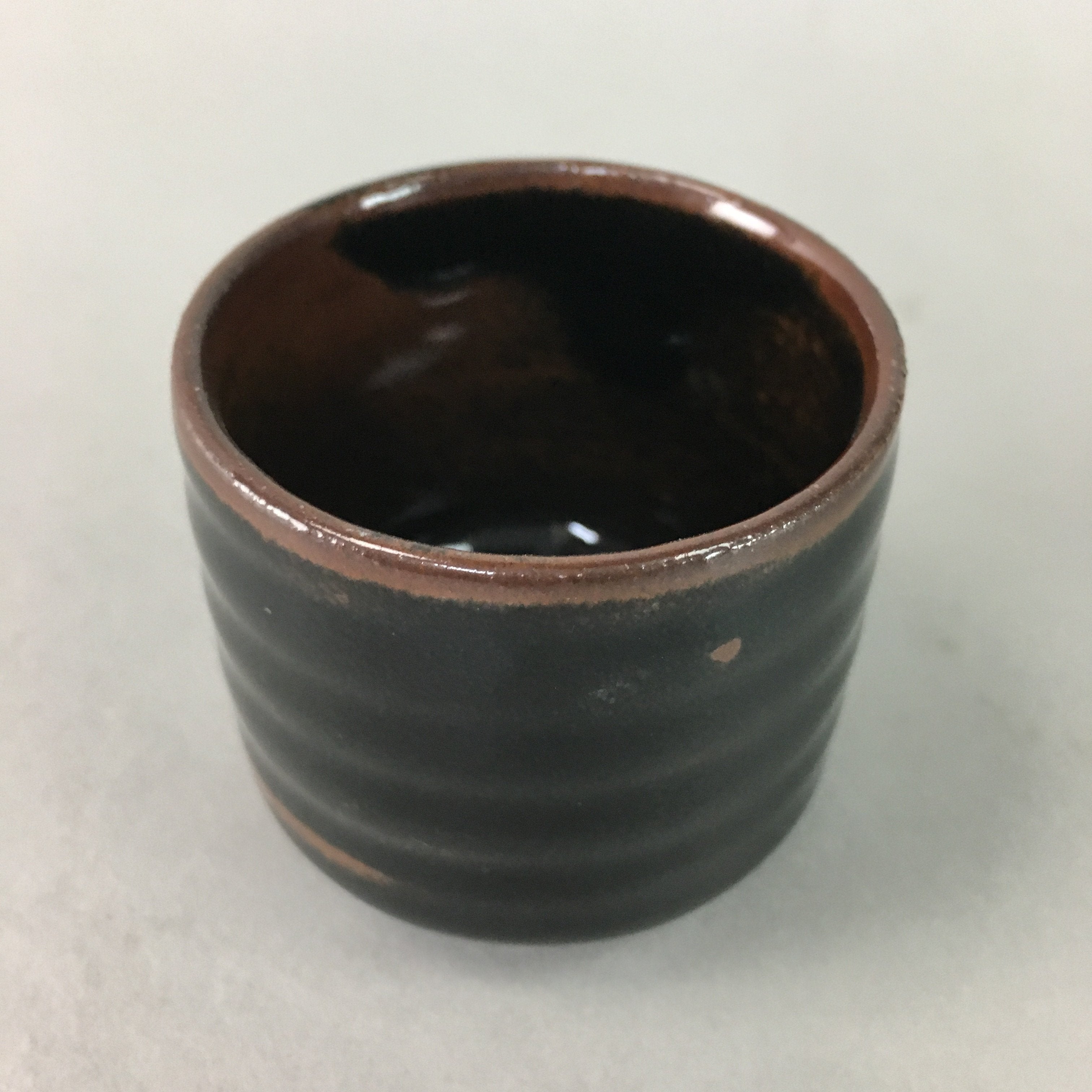 Japanese Ceramic Sake Cup Guinomi Sakazuki Vtg Pottery Tenmoku Glaze GU598
