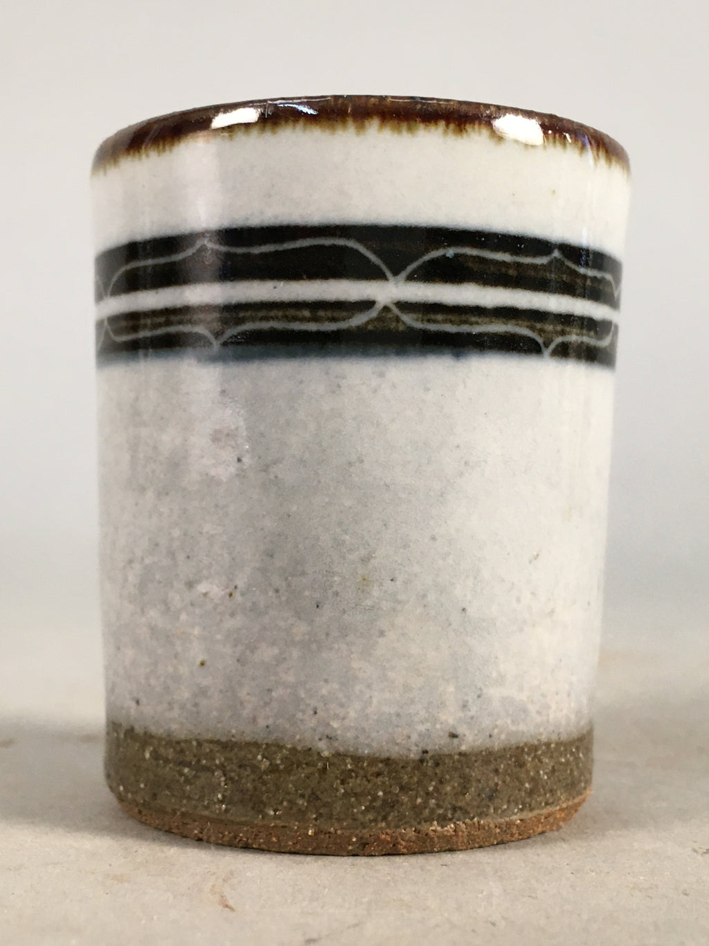 Japanese Ceramic Sake Cup Guinomi Sakazuki Vtg Pottery White Rough GU814