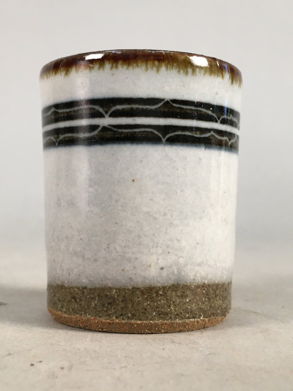 Japanese Ceramic Sake Cup Guinomi Sakazuki Vtg Pottery White Rough GU814