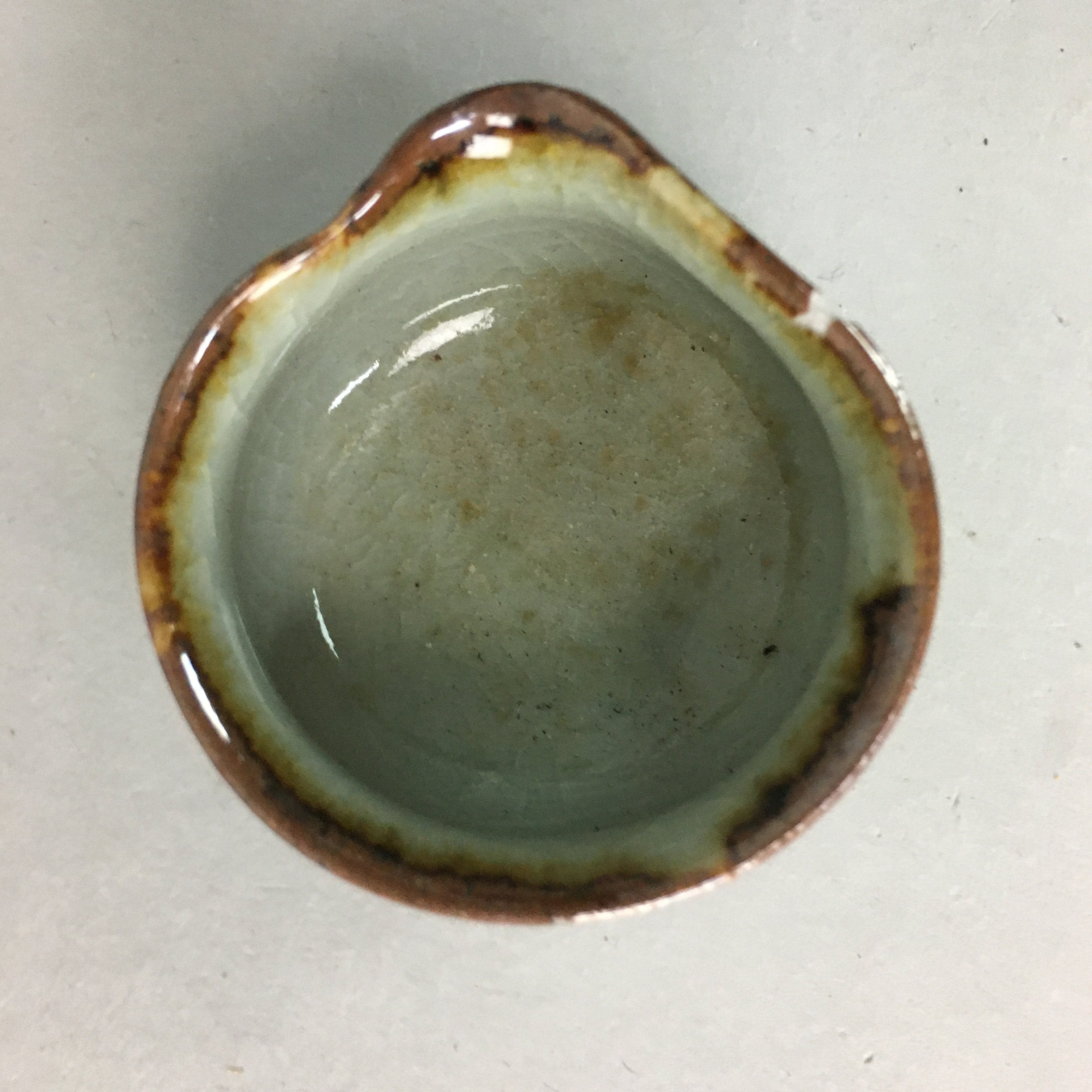 Japanese Ceramic Sake Cup Lipped Guinomi Sakazuki Vtg Pottery Gray GU718