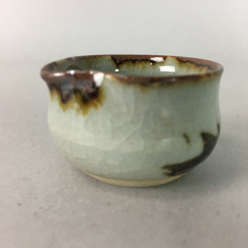 Japanese Ceramic Sake Cup Lipped Guinomi Sakazuki Vtg Pottery Gray GU718