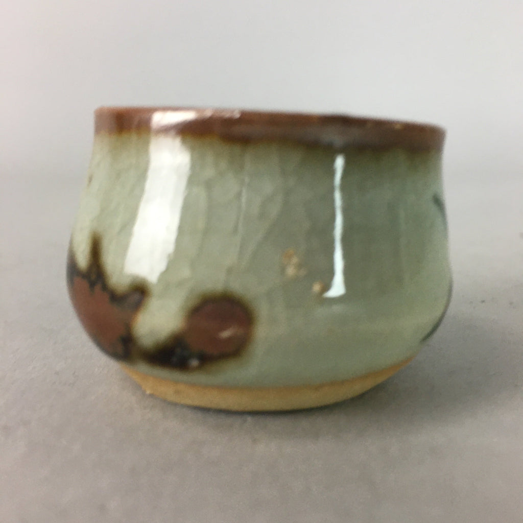 Japanese Ceramic Sake Cup Lipped Guinomi Sakazuki Vtg Pottery Gray GU727