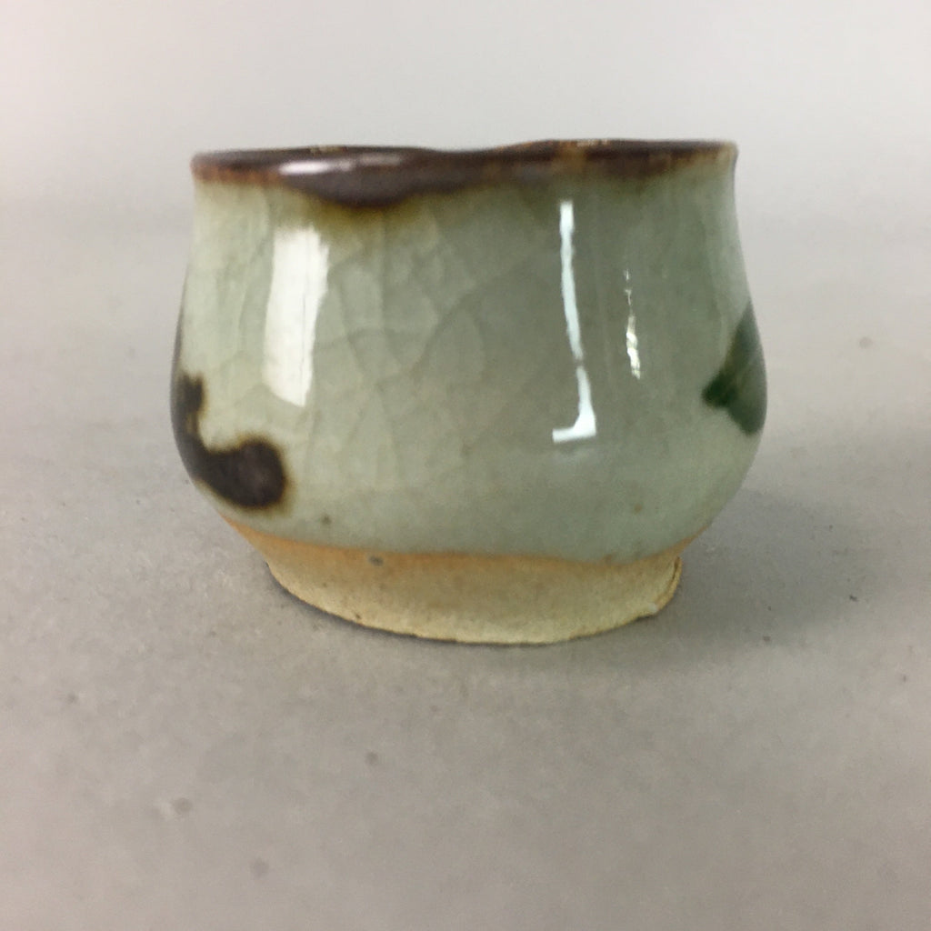 Japanese Ceramic Sake Cup Lipped Guinomi Sakazuki Vtg Pottery Gray GU730