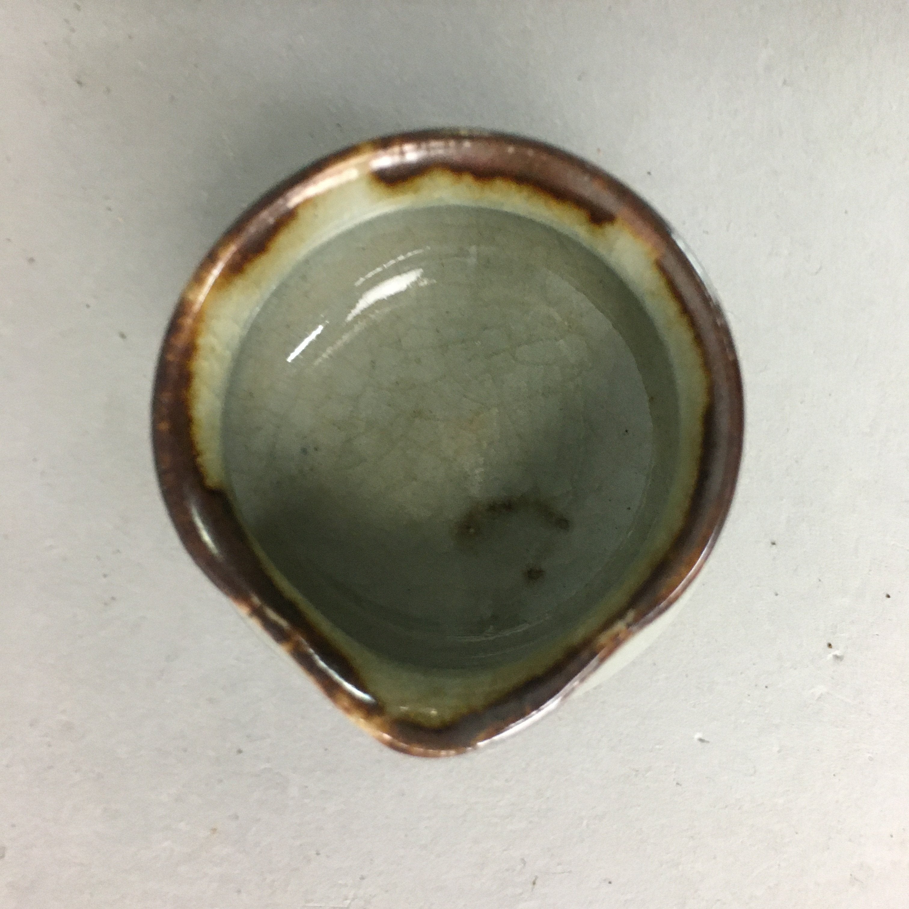 Japanese Ceramic Sake Cup Lipped Guinomi Sakazuki Vtg Pottery Gray GU730