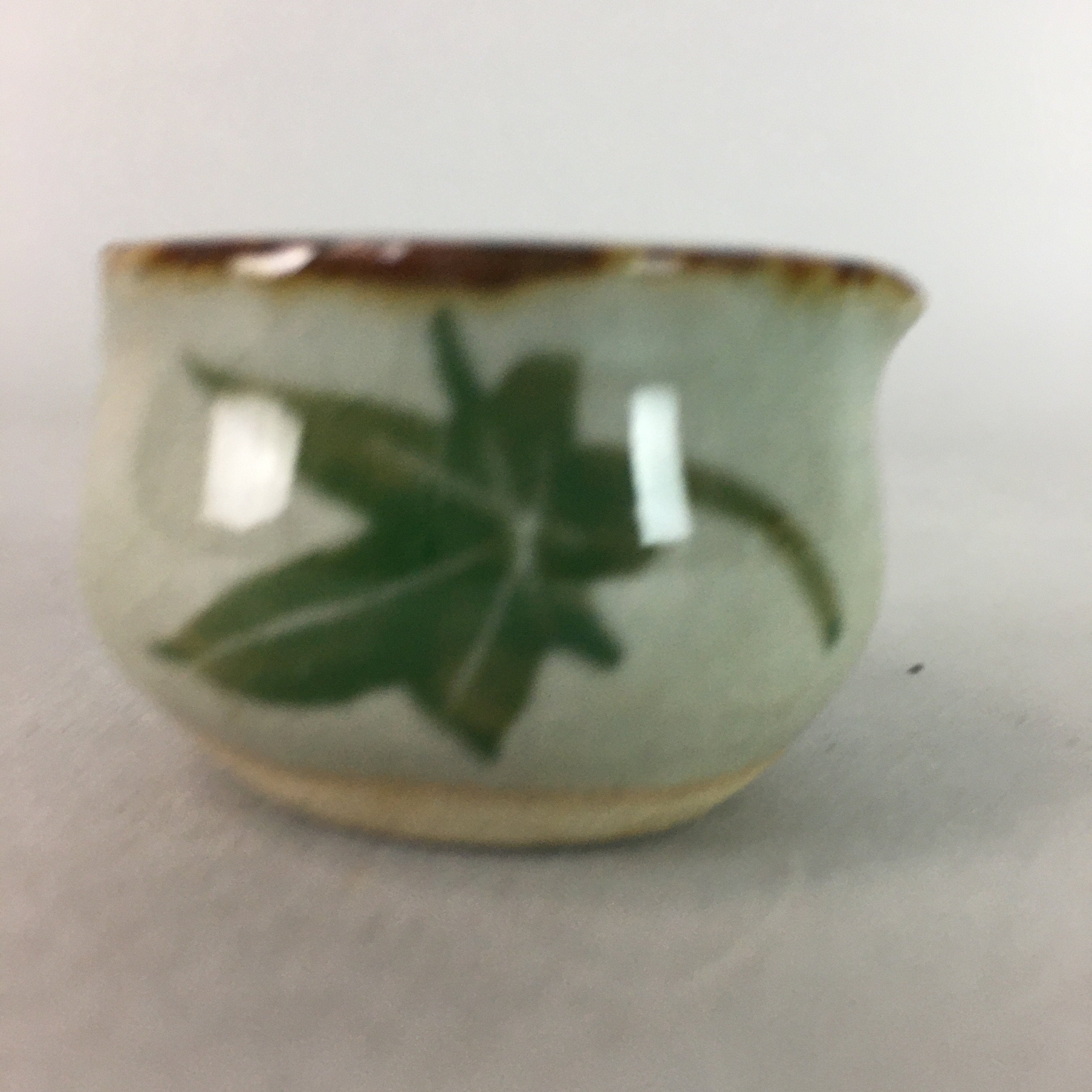Japanese Ceramic Sake Cup Lipped Guinomi Sakazuki Vtg Pottery Gray GU734