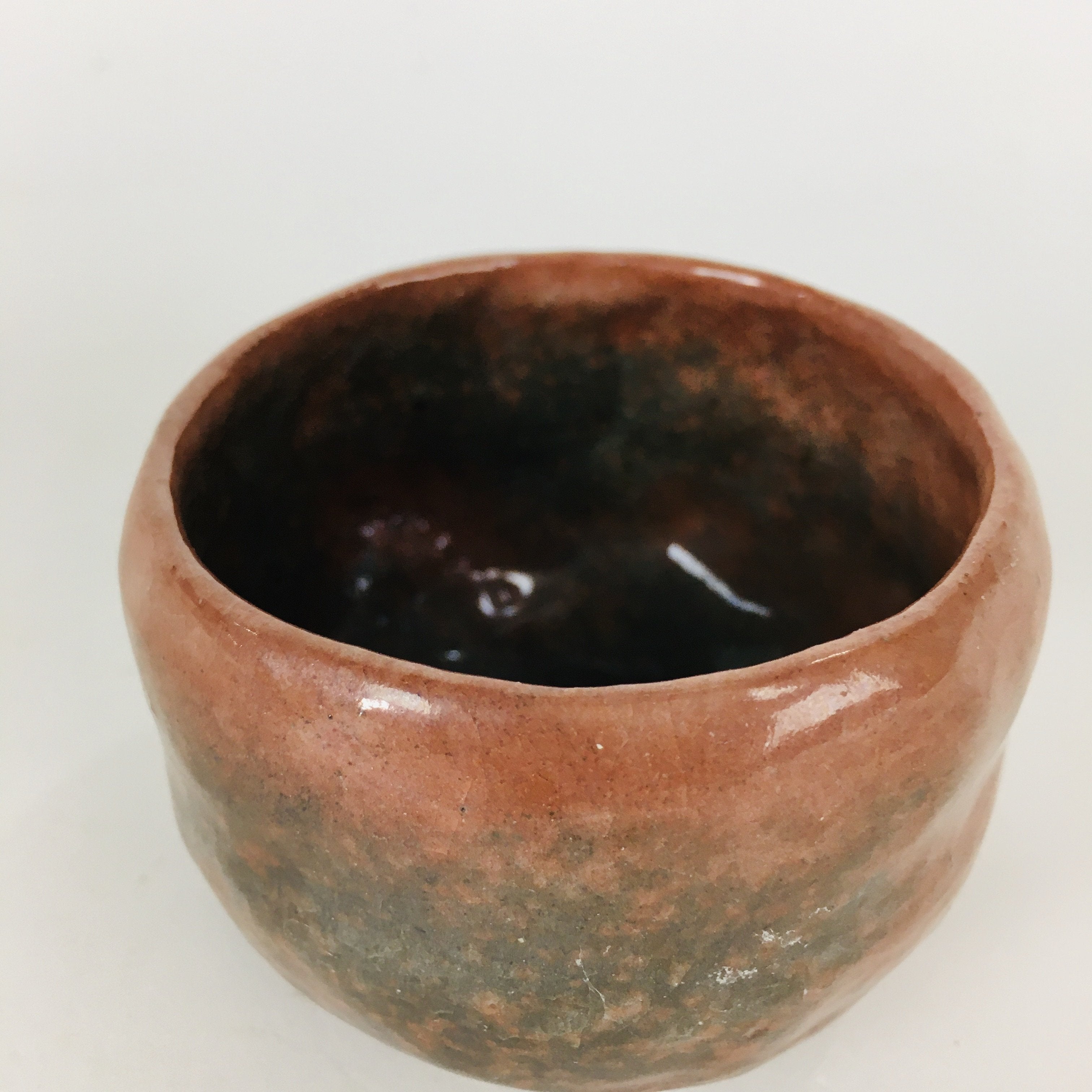 Japanese Ceramic Sake Cup Mino Ware Vtg Guinomi Ochoko Akaguro Glaze GU902