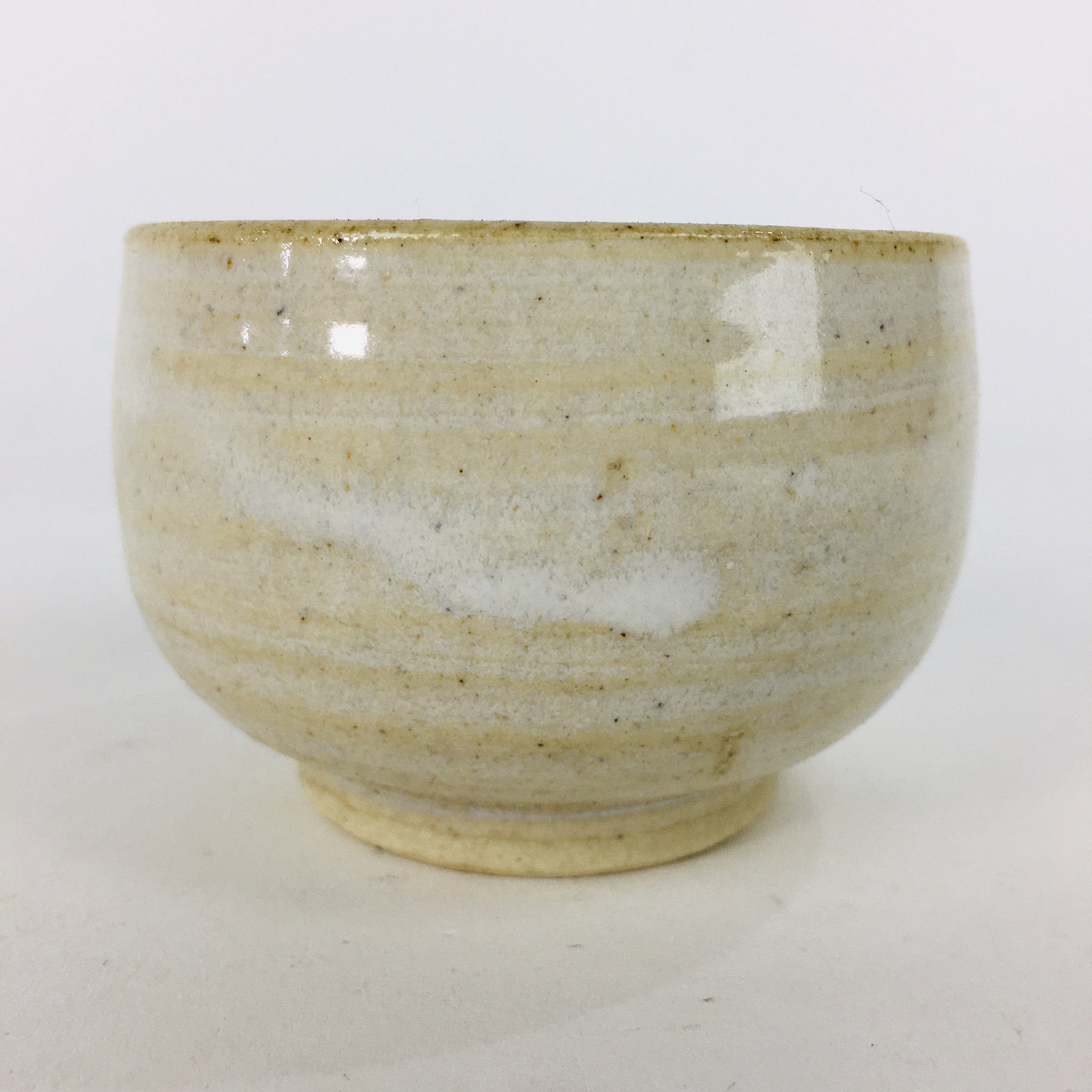 Japanese Ceramic Sake Cup Mino Ware Vtg Guinomi Ochoko White Glaze GU903