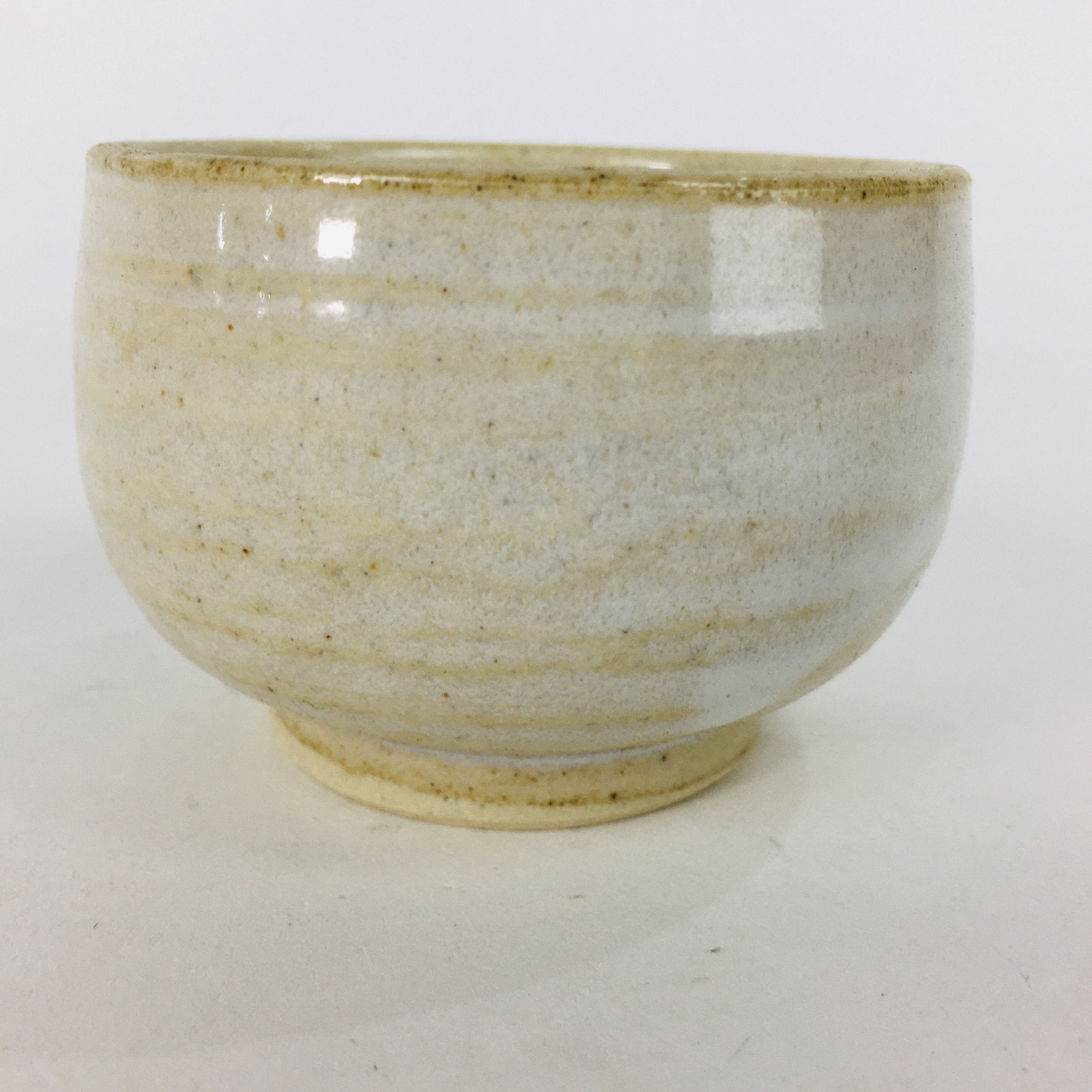Japanese Ceramic Sake Cup Mino Ware Vtg Guinomi Ochoko White Glaze GU903