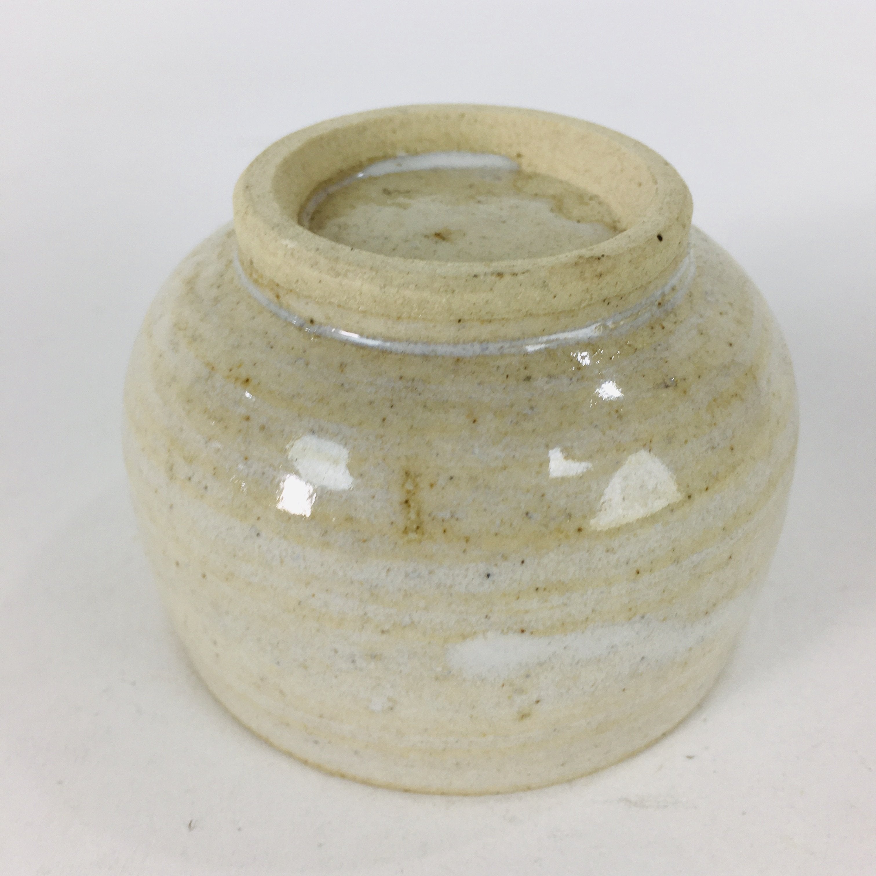 Japanese Ceramic Sake Cup Mino Ware Vtg Guinomi Ochoko White Glaze GU903