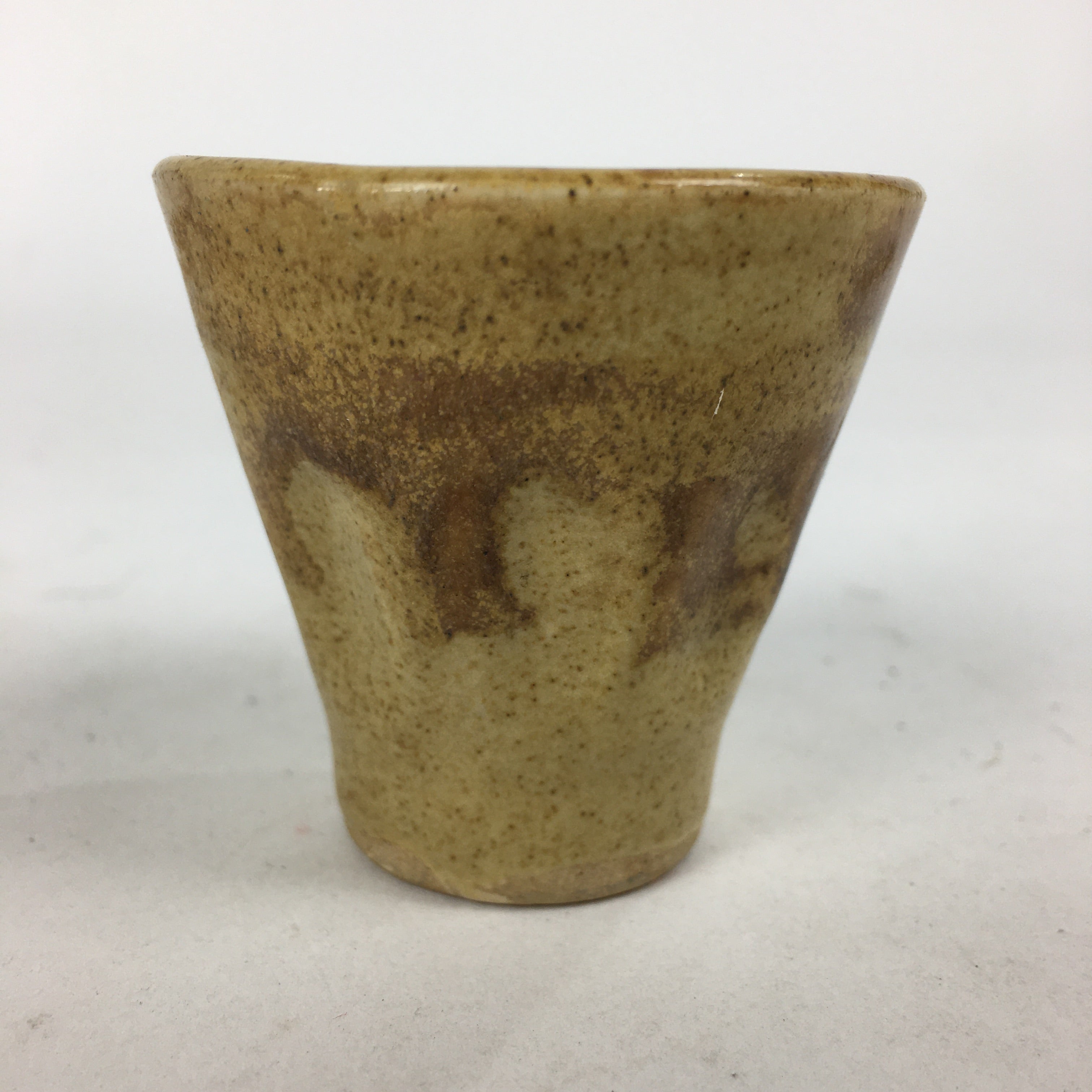 Japanese Ceramic Sake Cup Pottery Guinomi Sakazuki Ochoko Brown Drip Glaze G1