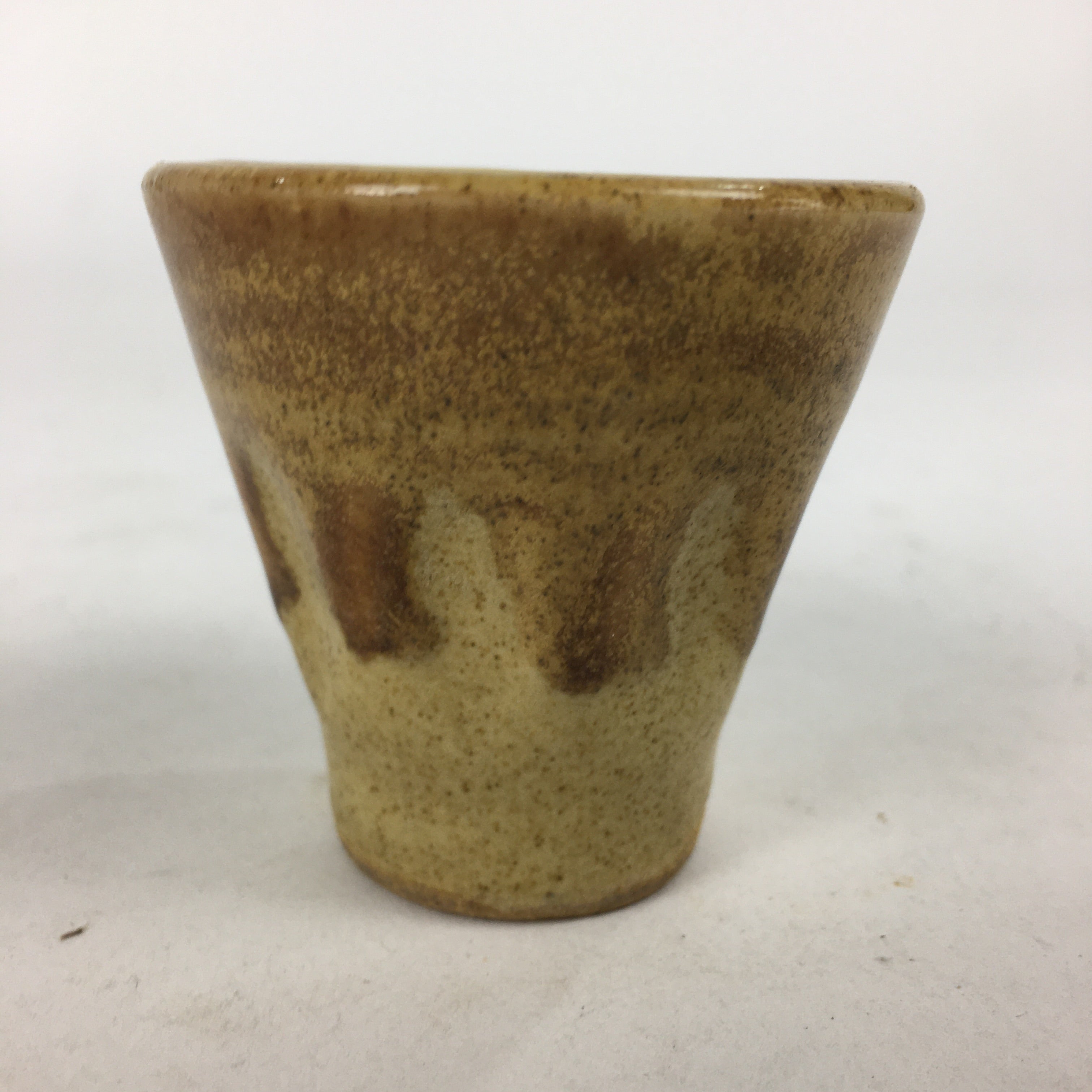 Japanese Ceramic Sake Cup Pottery Guinomi Sakazuki Ochoko Brown Drip Glaze G2