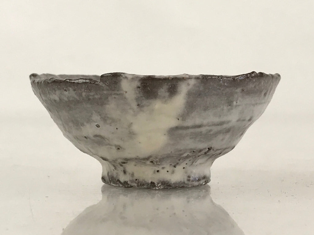 Japanese Ceramic Sake Cup Vtg Gray White Glaze Guinomi Ochoko Sakazuki G70