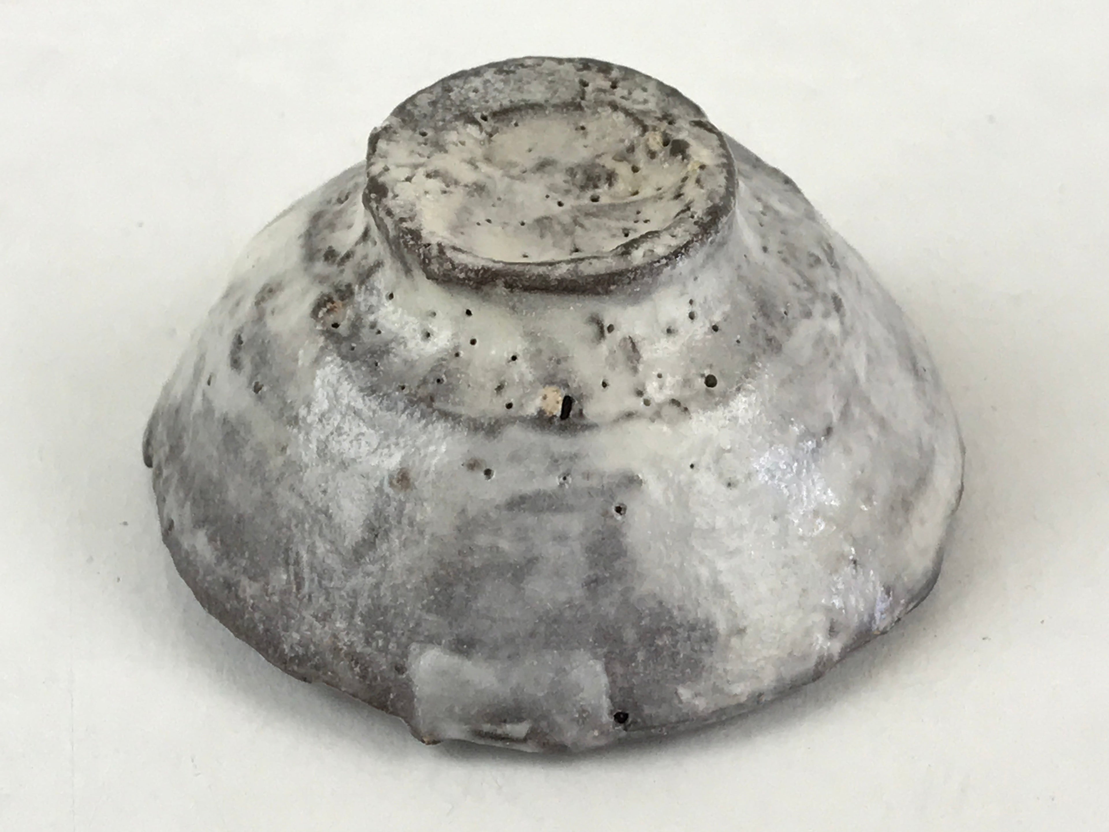Japanese Ceramic Sake Cup Vtg Gray White Glaze Guinomi Ochoko Sakazuki G70