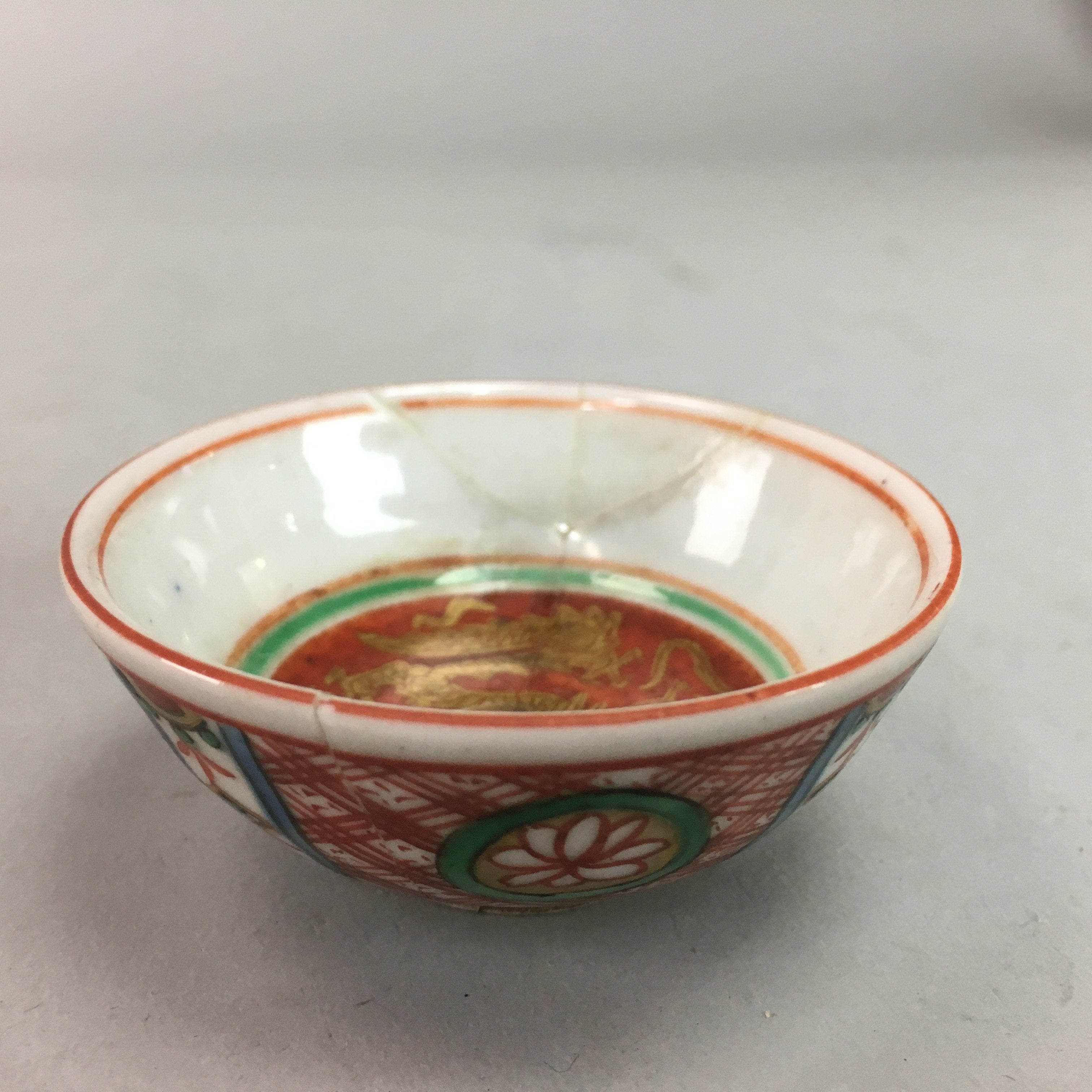 Japanese Ceramic Sake Cup Vtg Guinomi Sakazuki Iroe Gold Red Pottery Stamp GU374