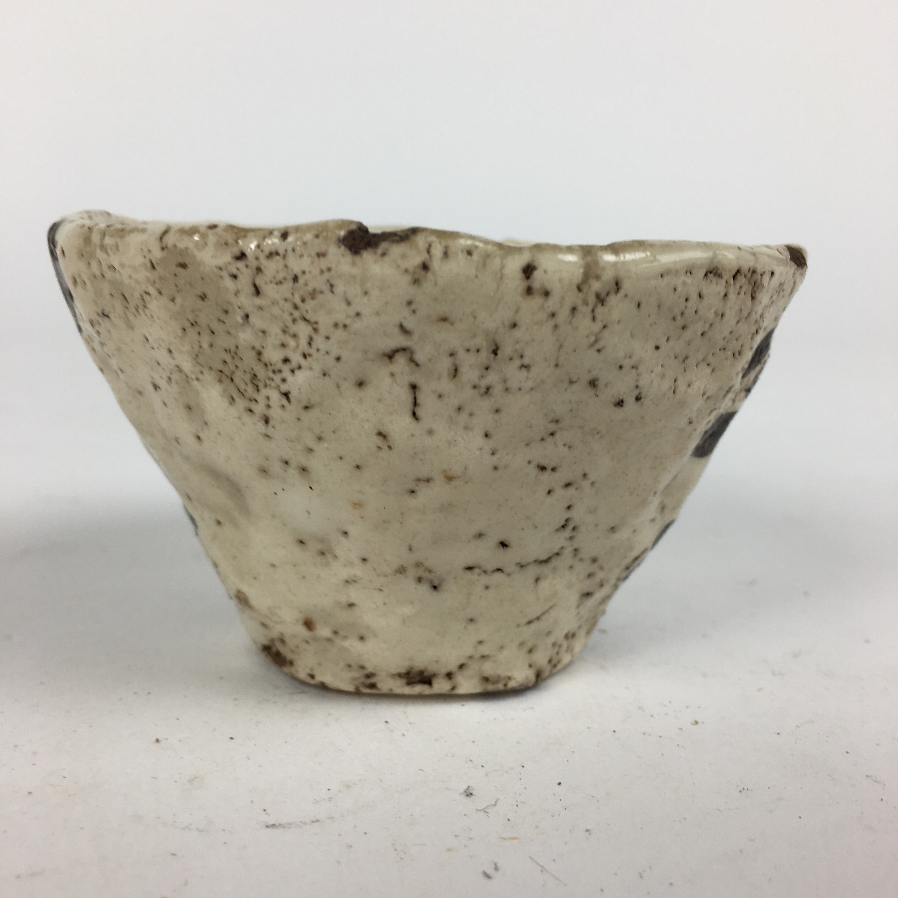 Japanese Ceramic Sake Cup Vtg Guinomi Sakazuki Ochoko Brown Design GU986