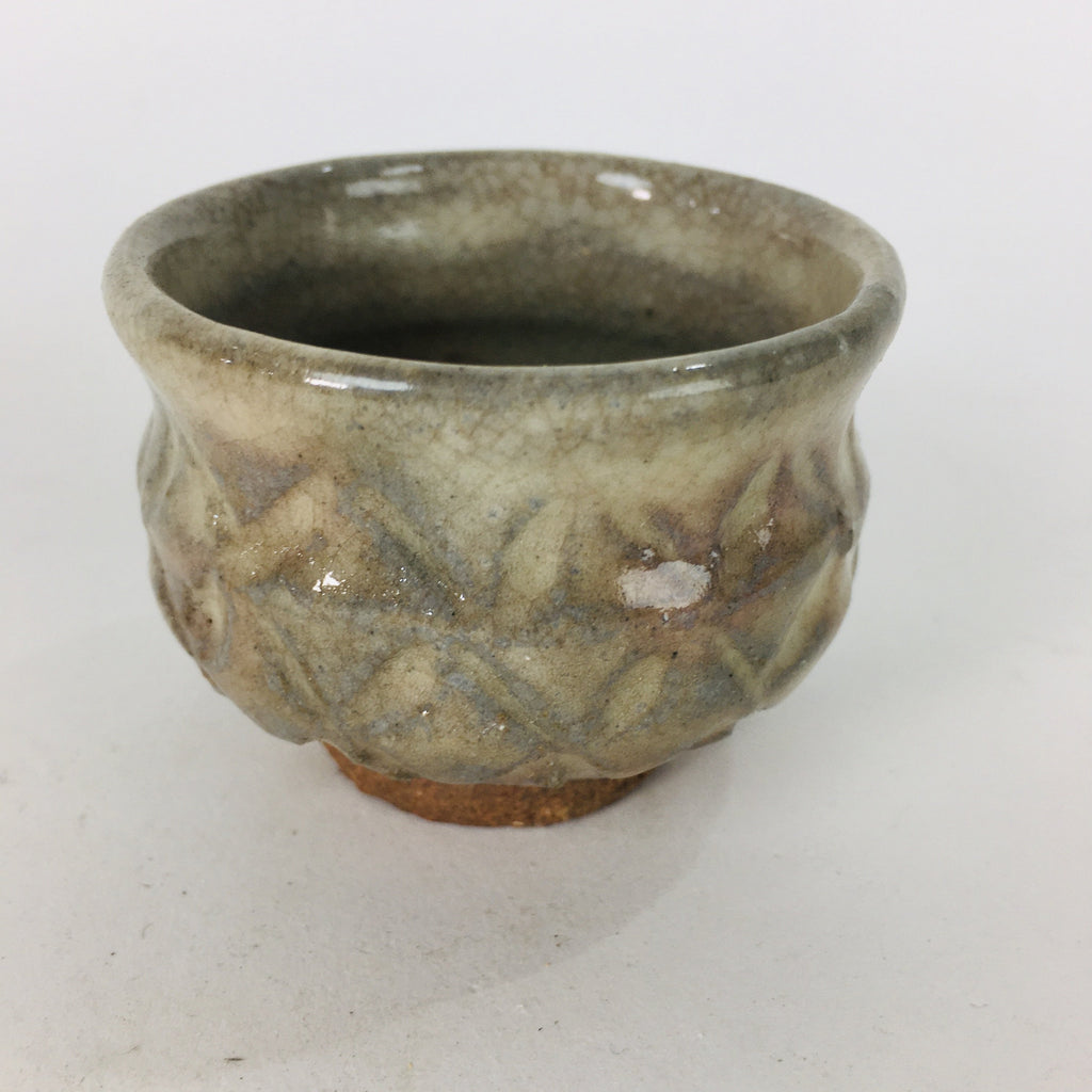 Japanese Ceramic Sake Cup Vtg Pottery Guinomi Ochoko Beige Clacked Glaze GU911