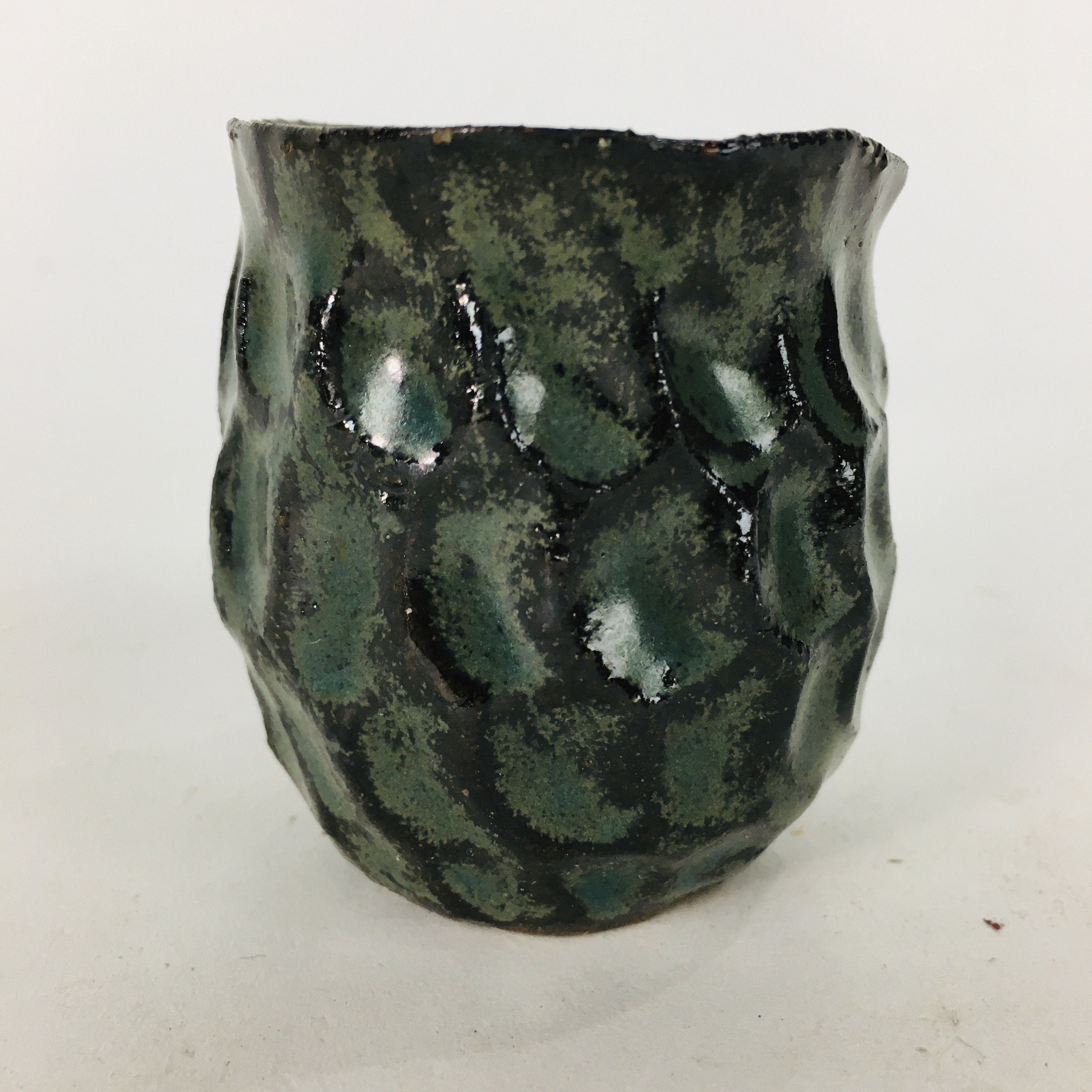Japanese Ceramic Sake Cup Vtg Pottery Guinomi Ochoko Black Glaze Dimple GU916