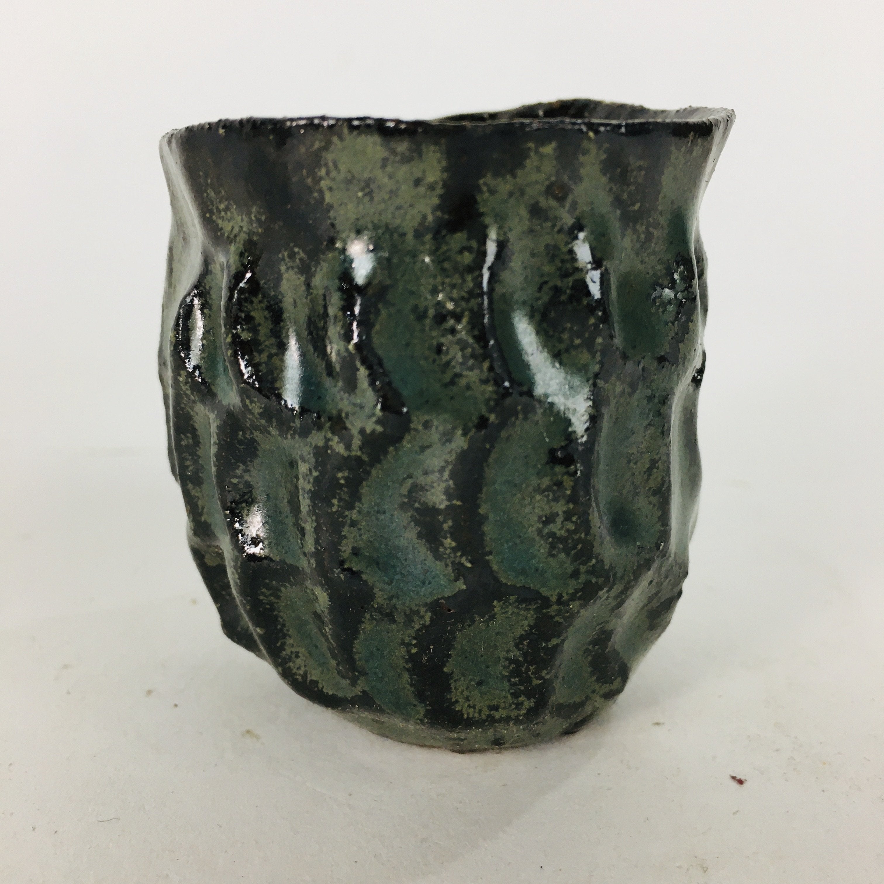 Japanese Ceramic Sake Cup Vtg Pottery Guinomi Ochoko Black Glaze Dimple GU916