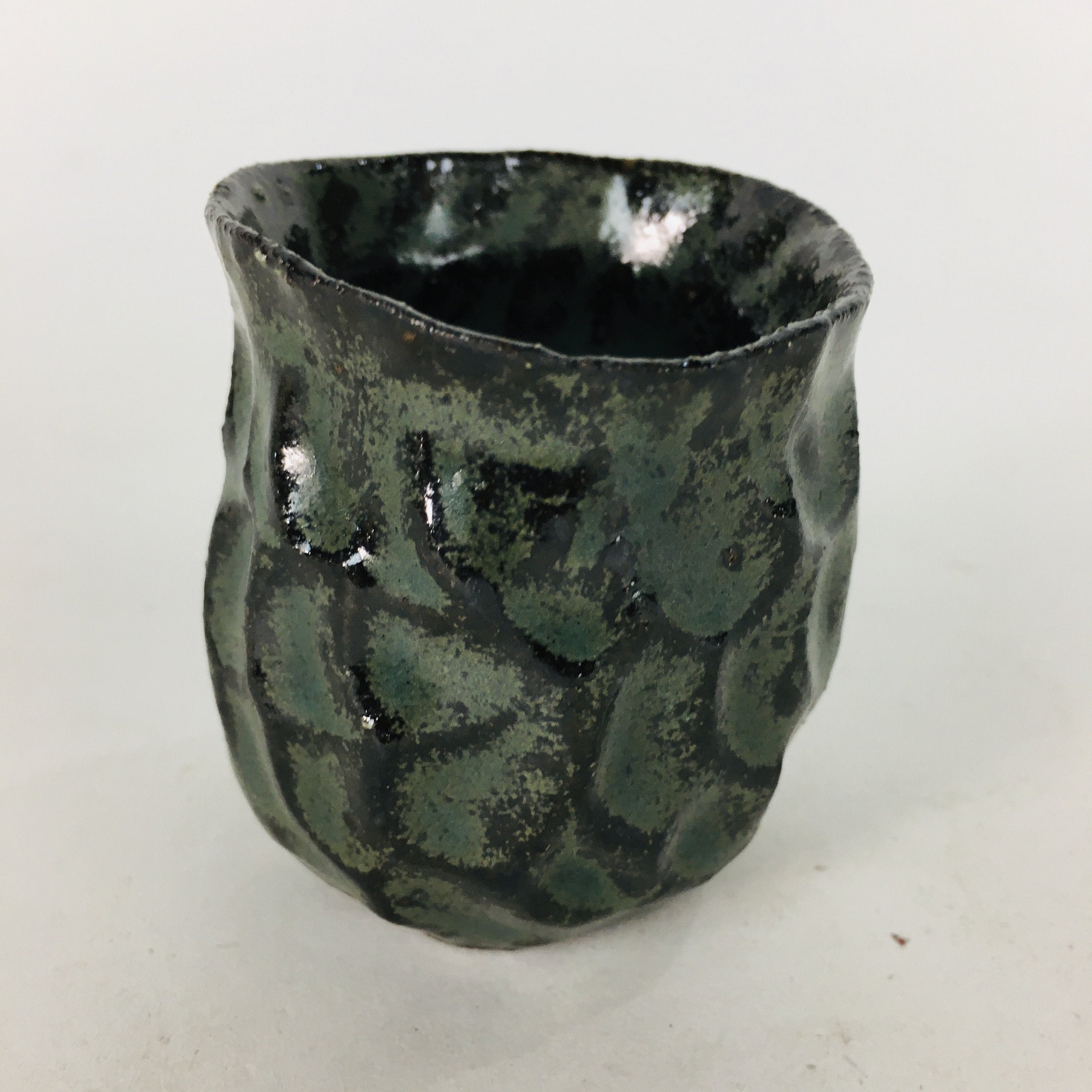 Japanese Ceramic Sake Cup Vtg Pottery Guinomi Ochoko Black Glaze Dimple GU916
