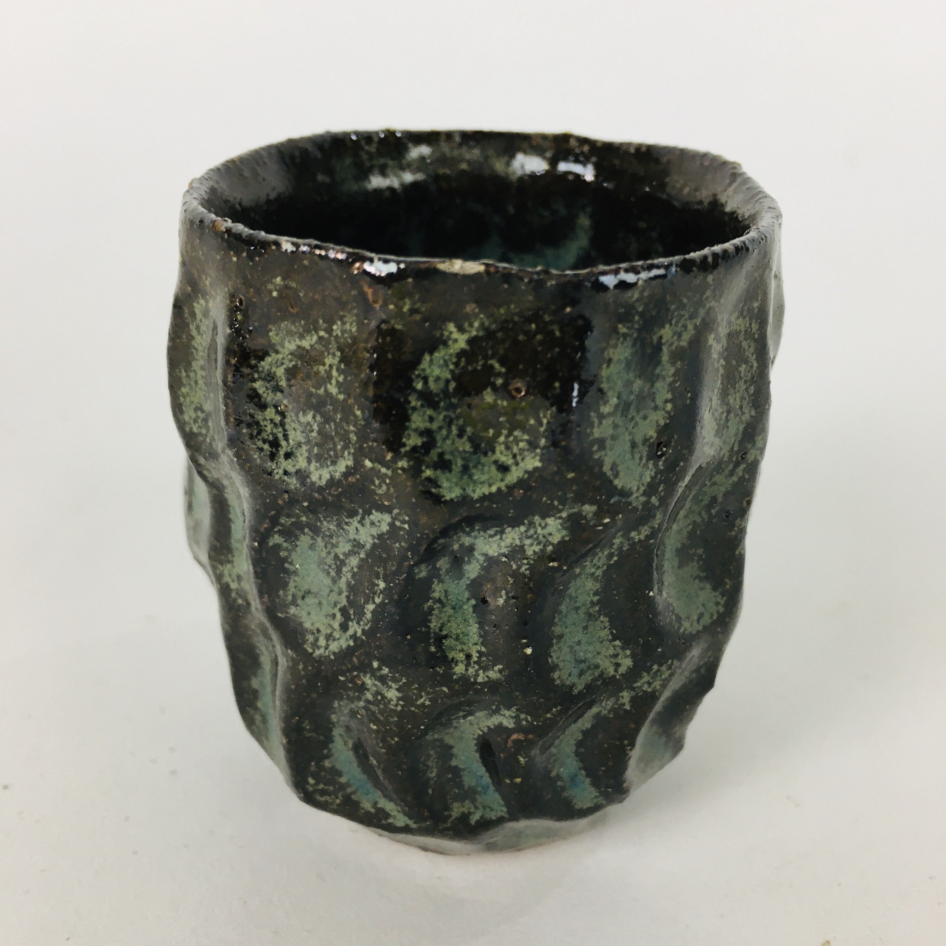 Japanese Ceramic Sake Cup Vtg Pottery Guinomi Ochoko Black Glaze Dimple GU920