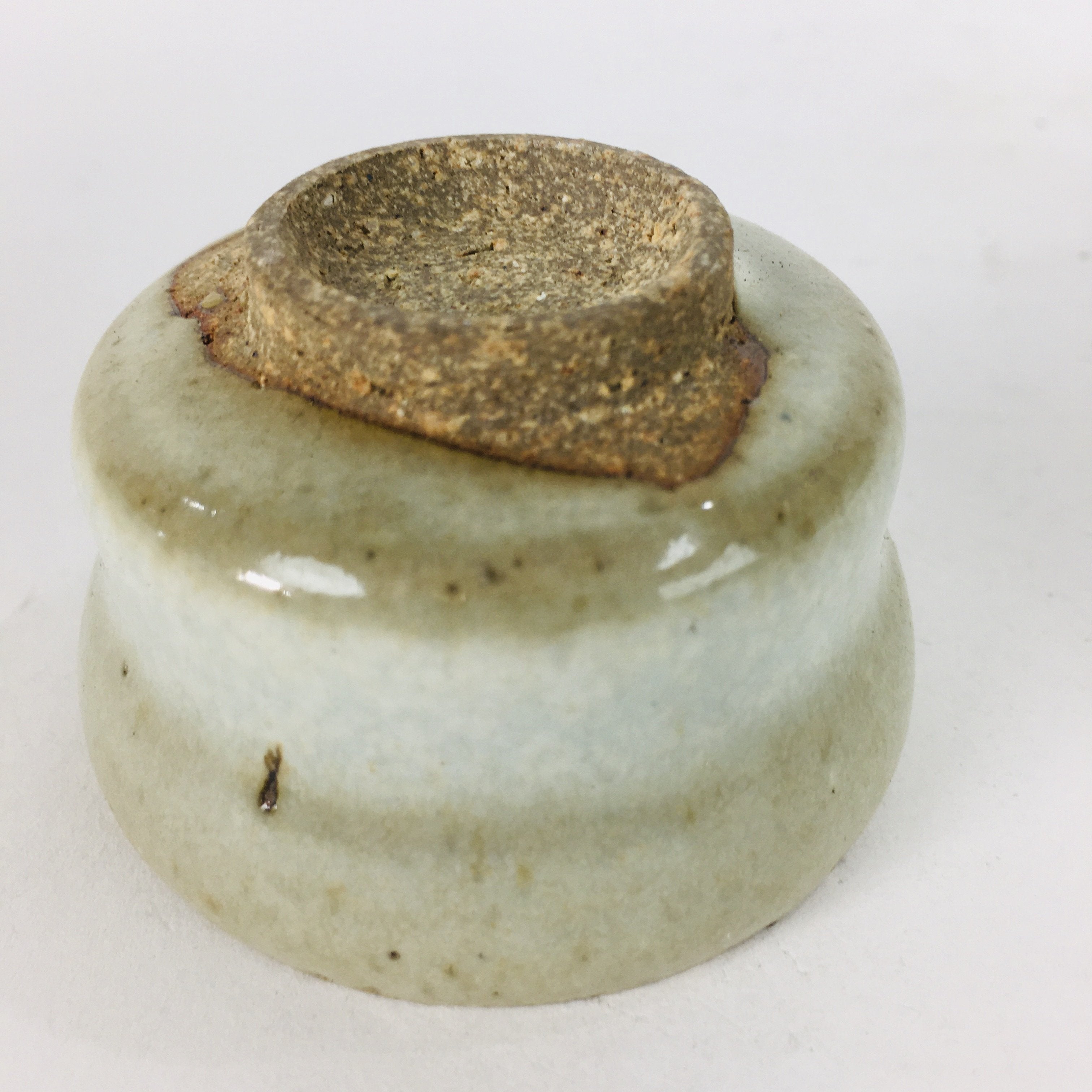 Japanese Ceramic Sake Cup Vtg Pottery Guinomi Ochoko White Glaze GU915