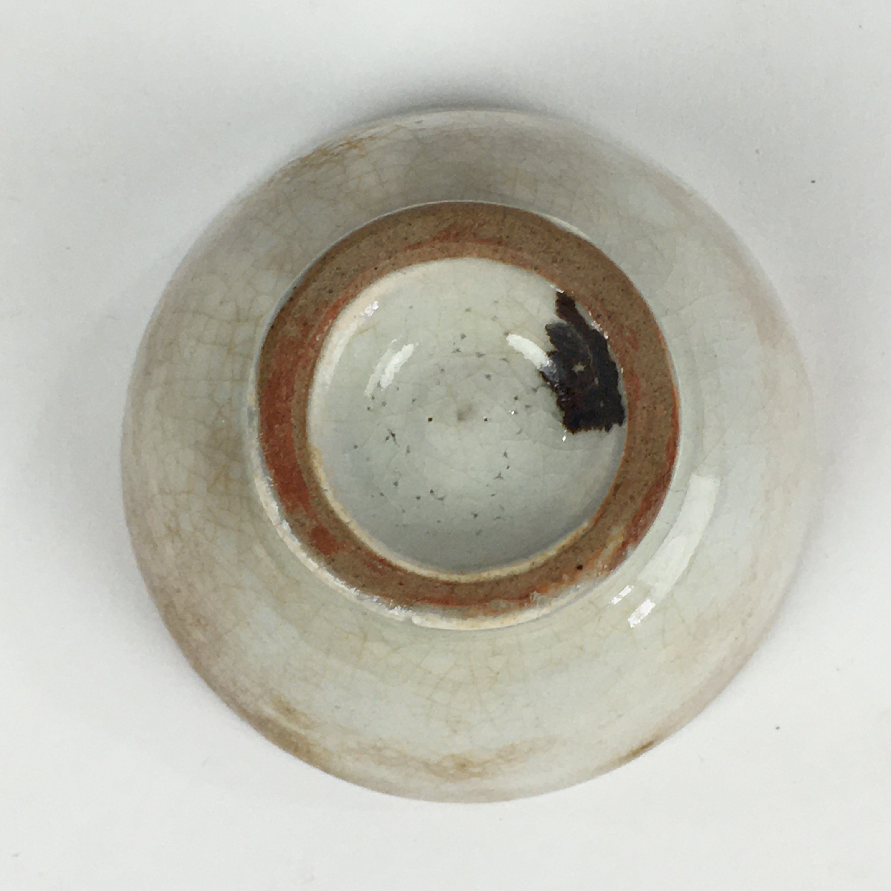 Japanese Ceramic Sake Cup Vtg Pottery Yakimono Guinomi Ochoko White G53