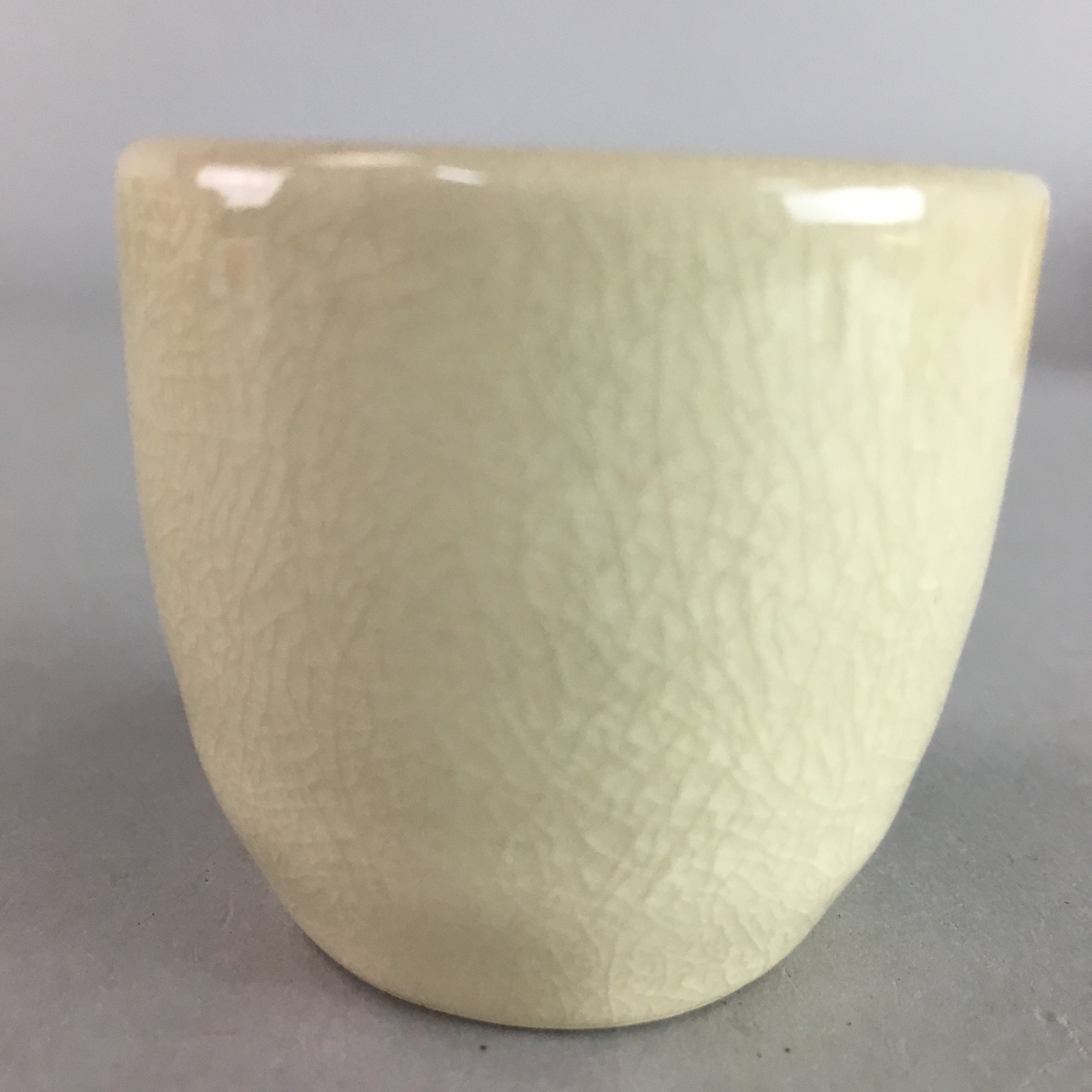 Japanese Ceramic Satsuma Sake Cup Guinomi Sakazuki Vtg Crackle Pottery GU577