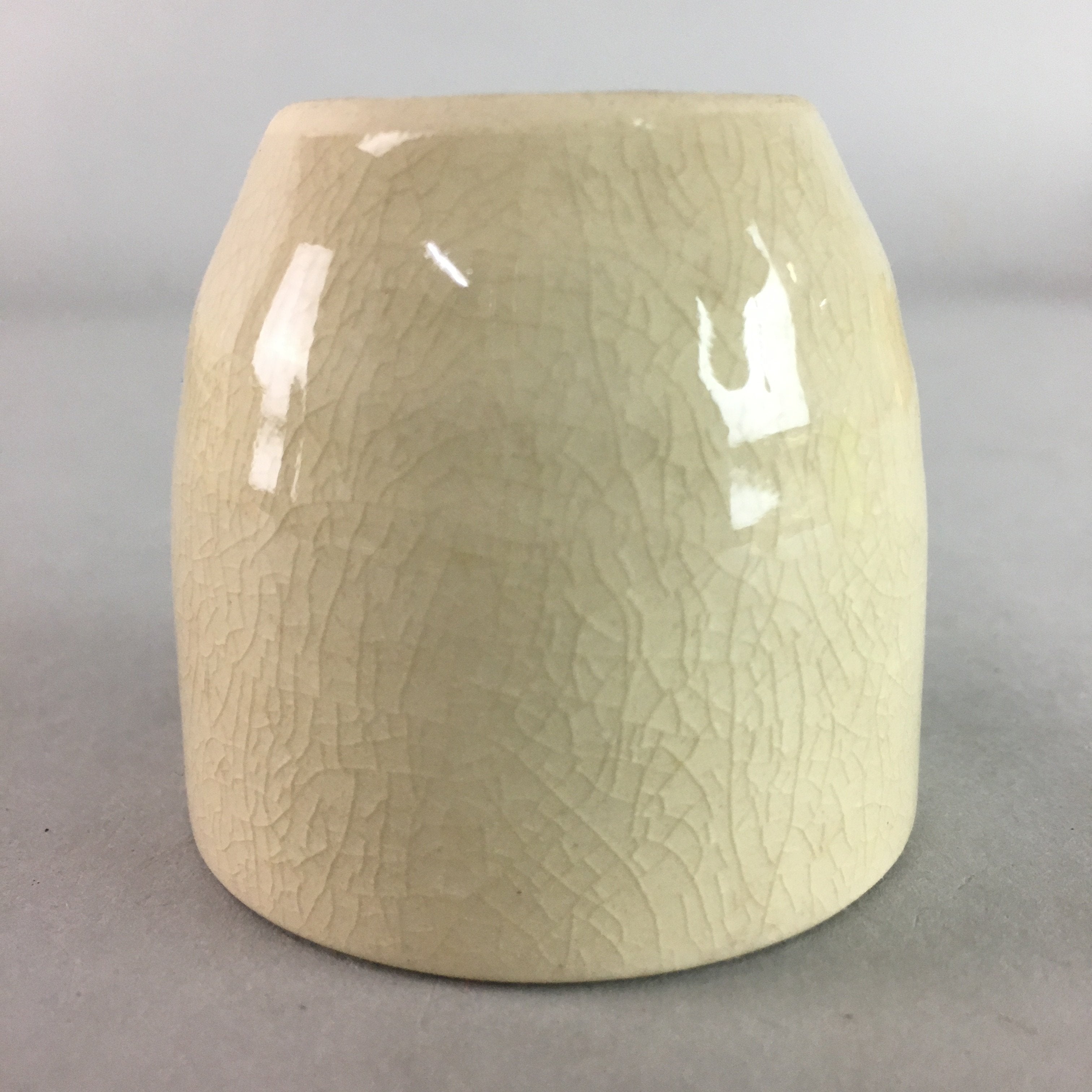Japanese Ceramic Satsuma Sake Cup Guinomi Sakazuki Vtg Crackle Pottery GU578