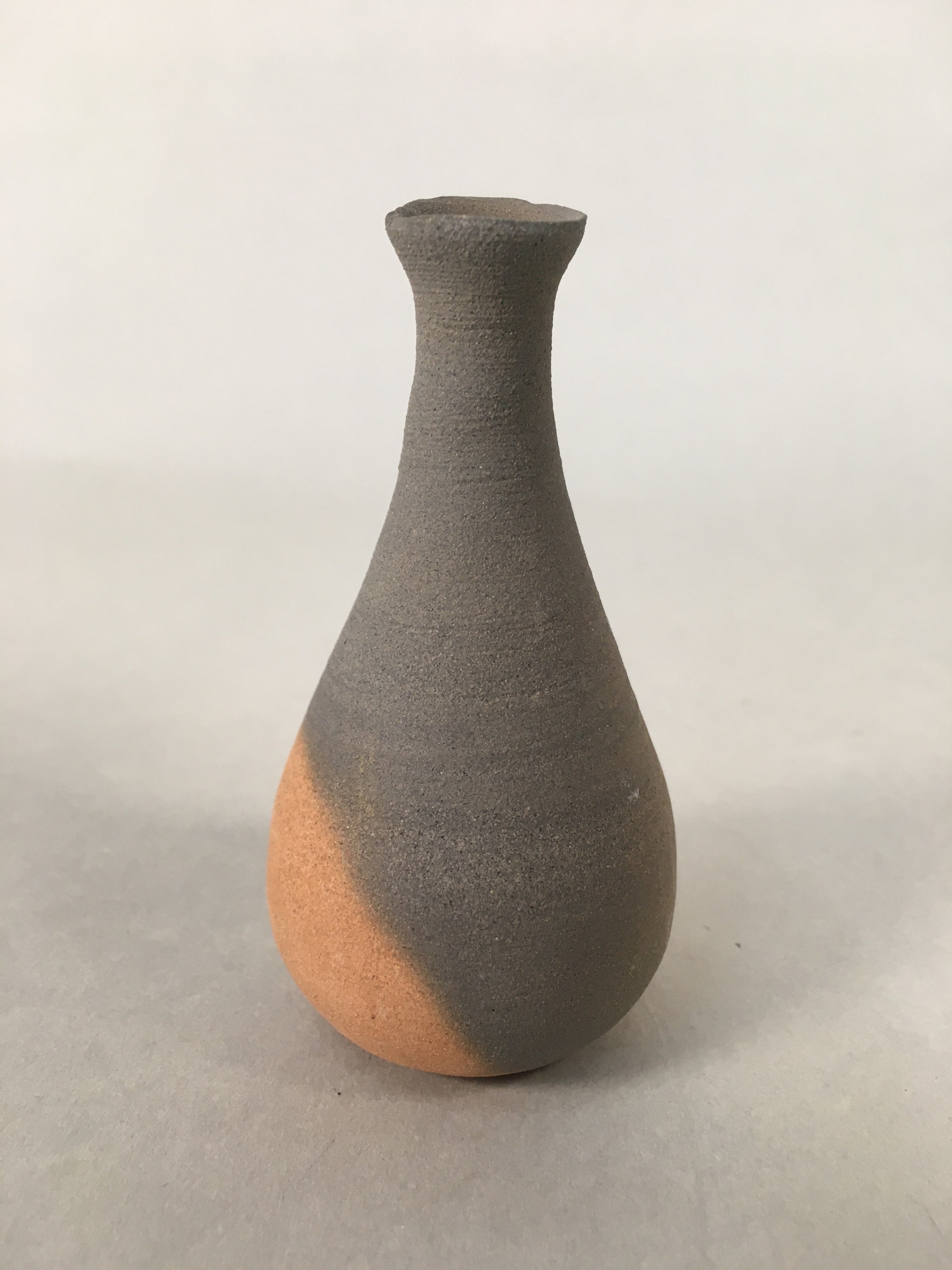 Japanese Ceramic Single Flower Vase Kabin Vtg Pottery Gray Long Neck MFV74