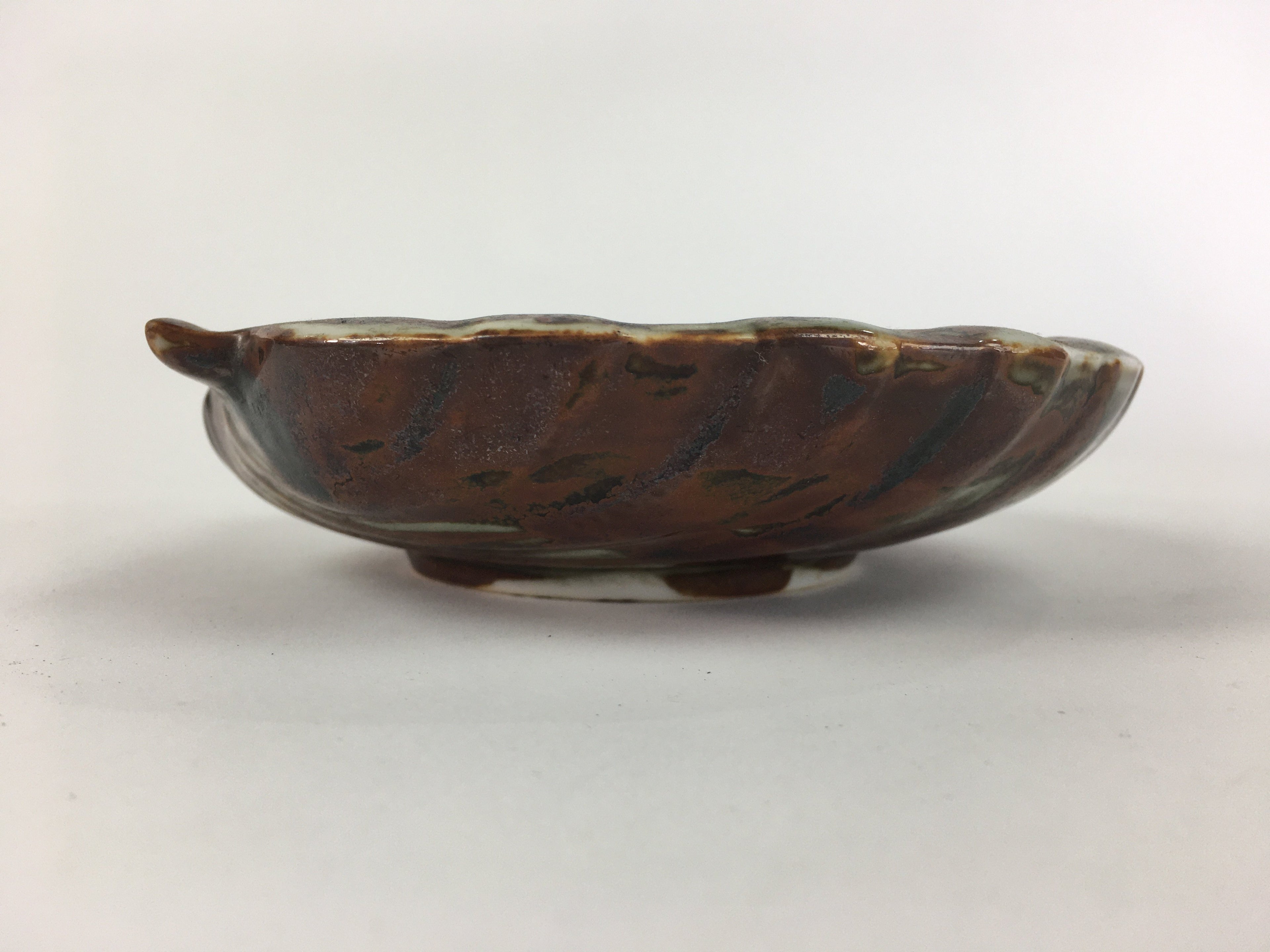 Japanese Ceramic Small Plate Kozara Vtg Shell Shape Pottery White Brown PP462