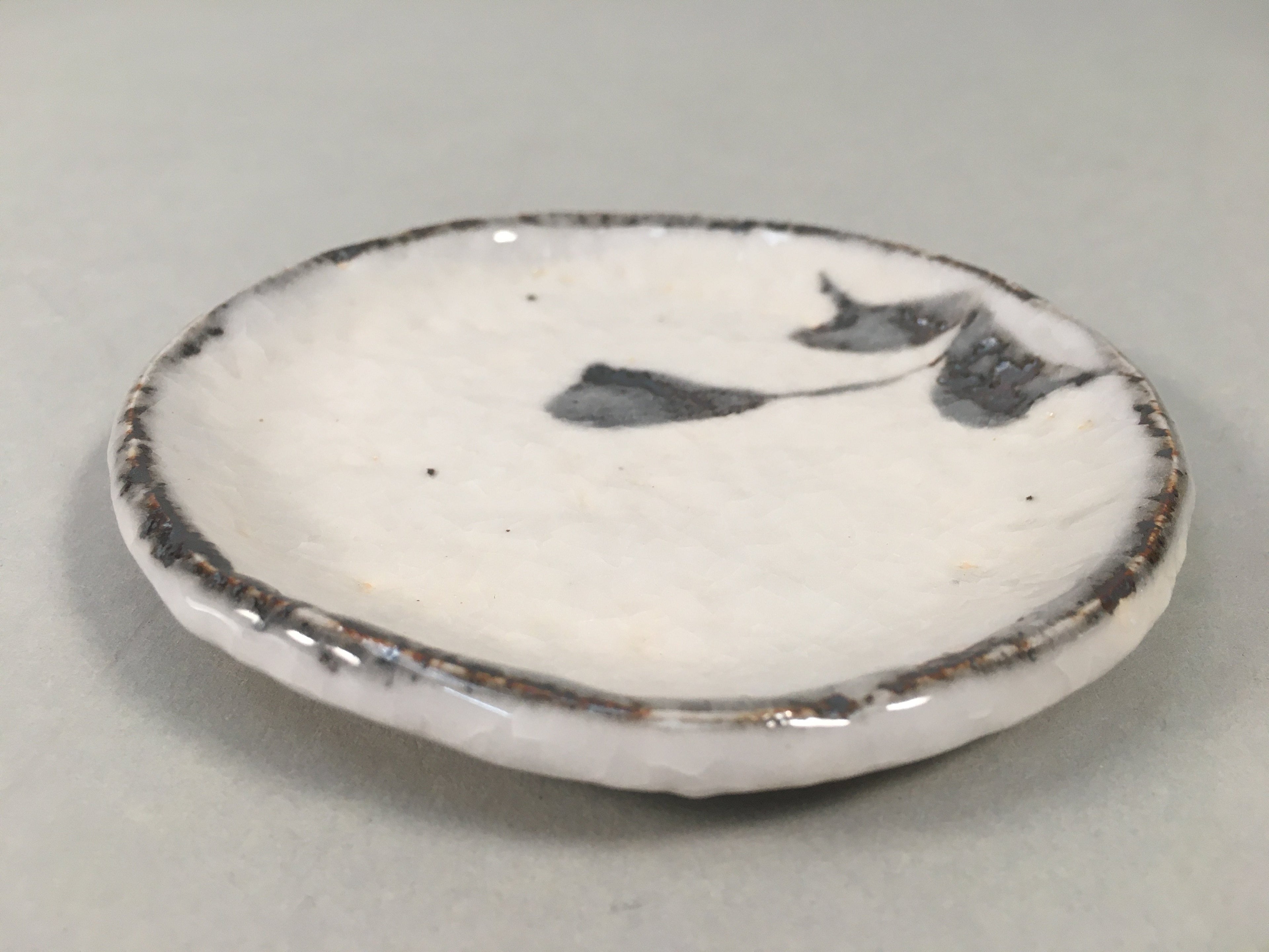 Japanese Ceramic Small Plate Shino Kozara Vtg Round Pottery White Gray PP446
