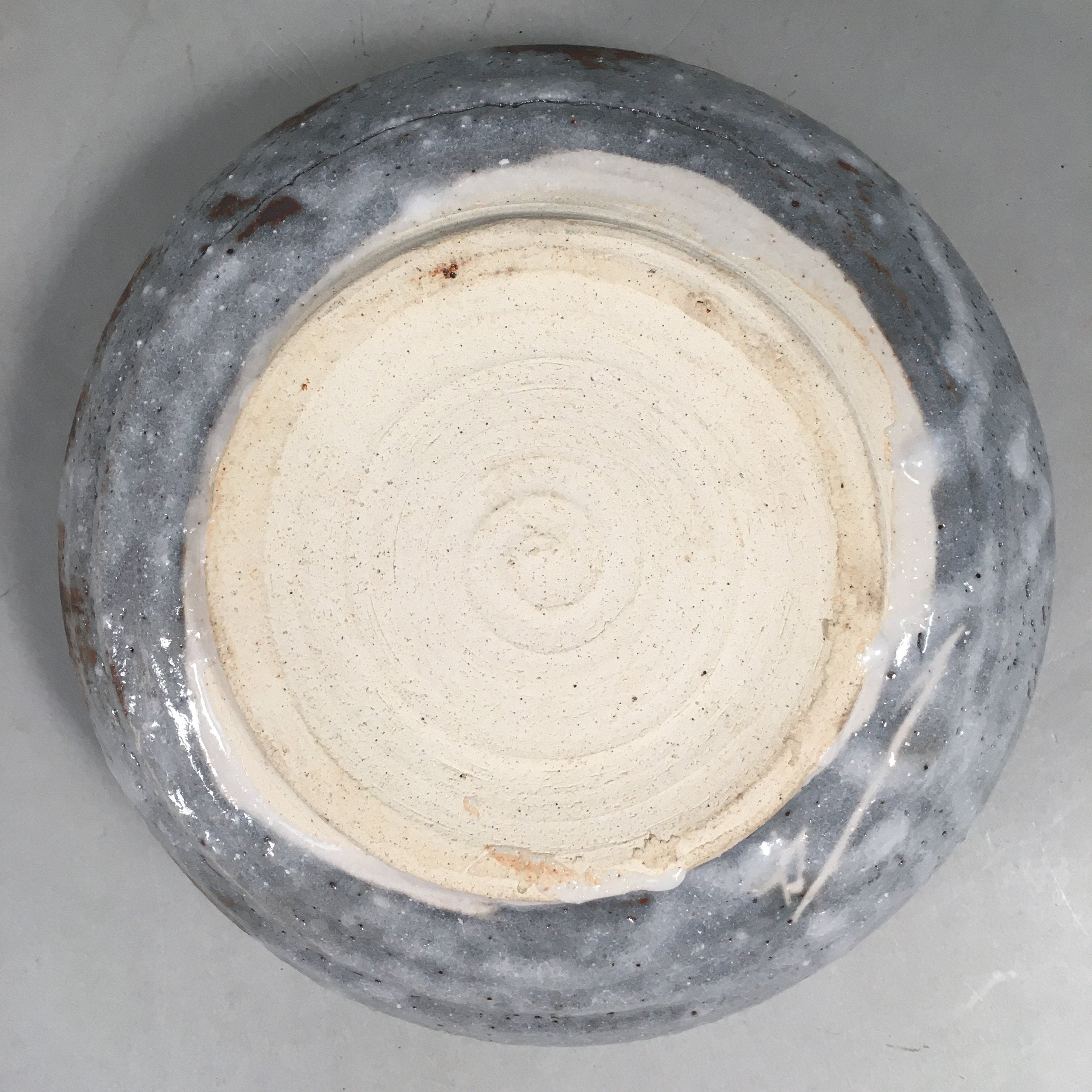 Japanese Ceramic Snack Bowl Kashiki Gray Shino ware Vtg Pottery Round PP437