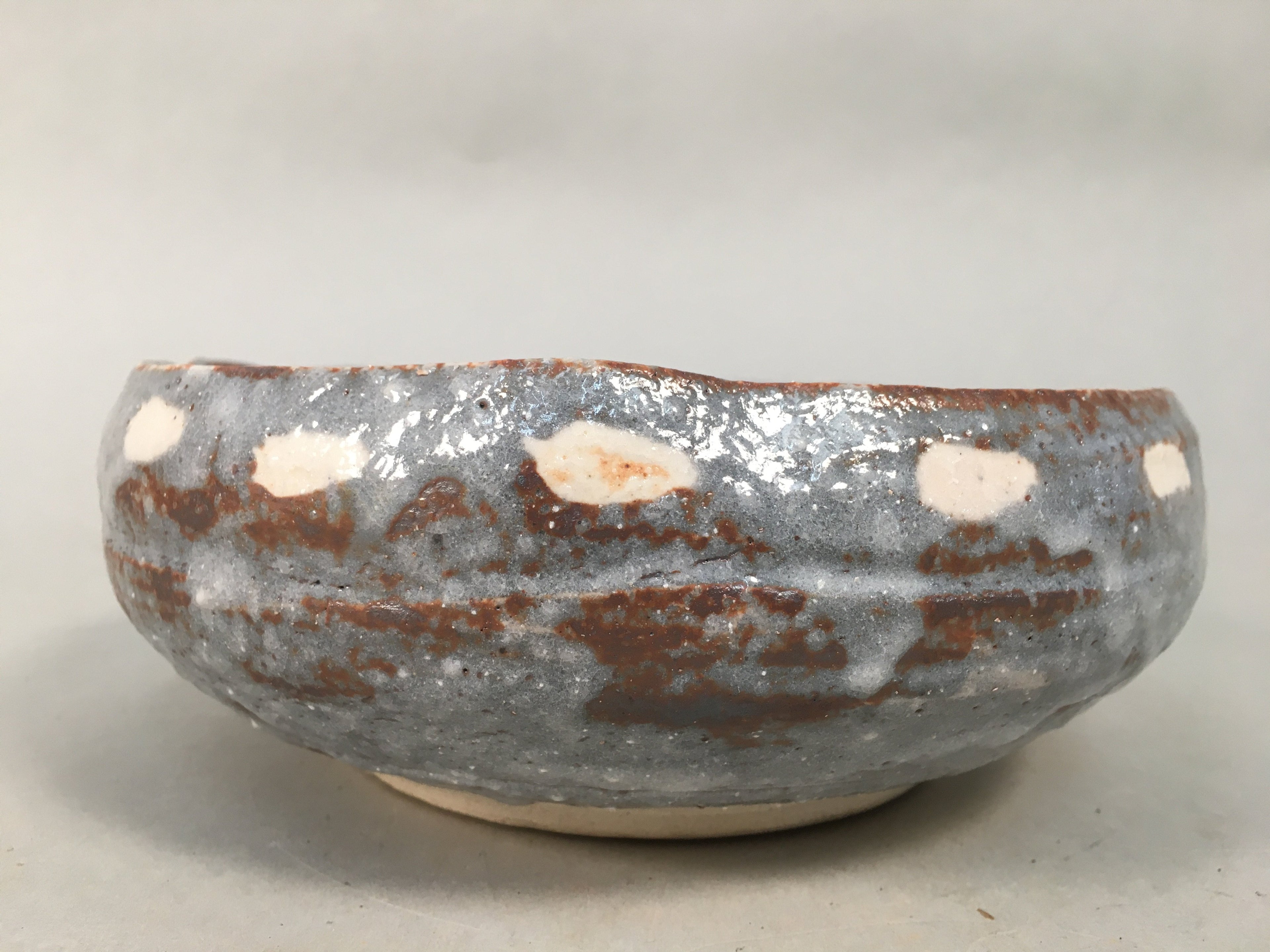Japanese Ceramic Snack Bowl Kashiki Gray Shino ware Vtg Pottery Round PP437