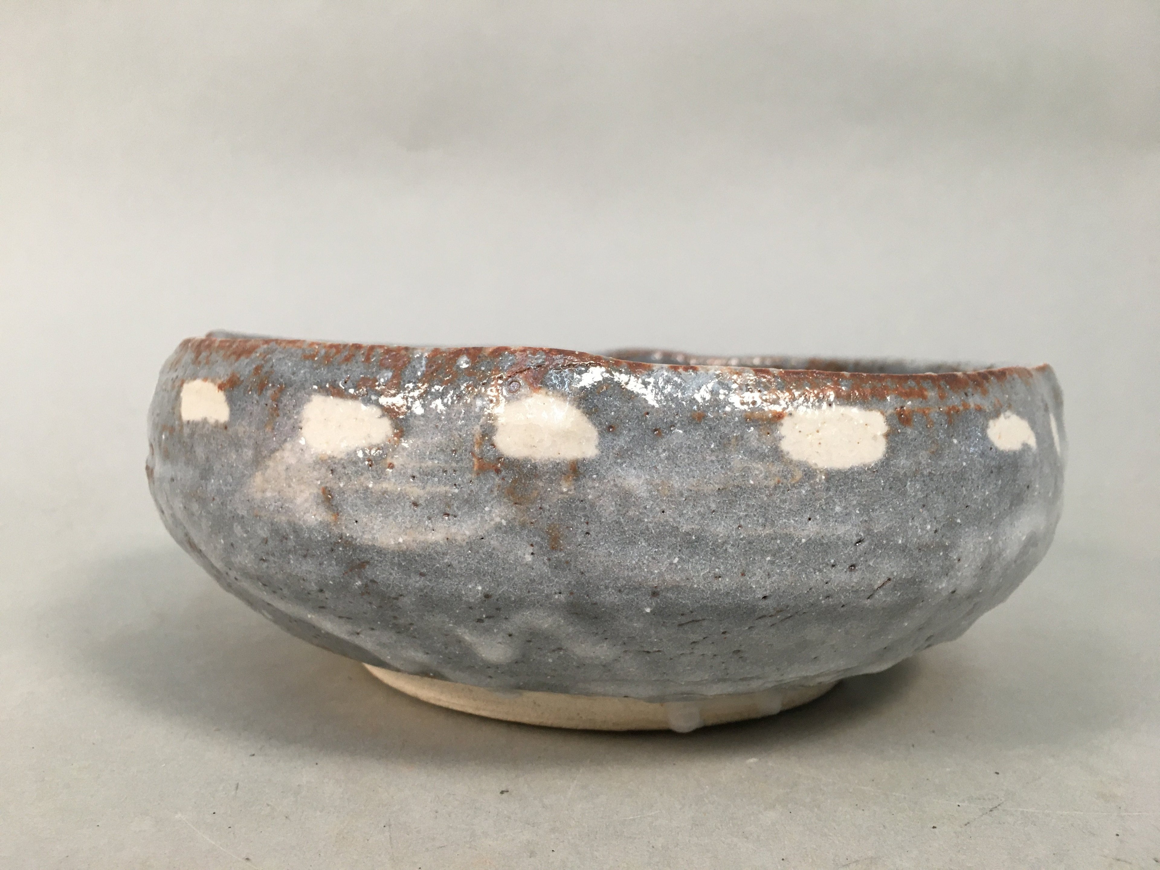 Japanese Ceramic Snack Bowl Kashiki Gray Shino ware Vtg Pottery Round PP437