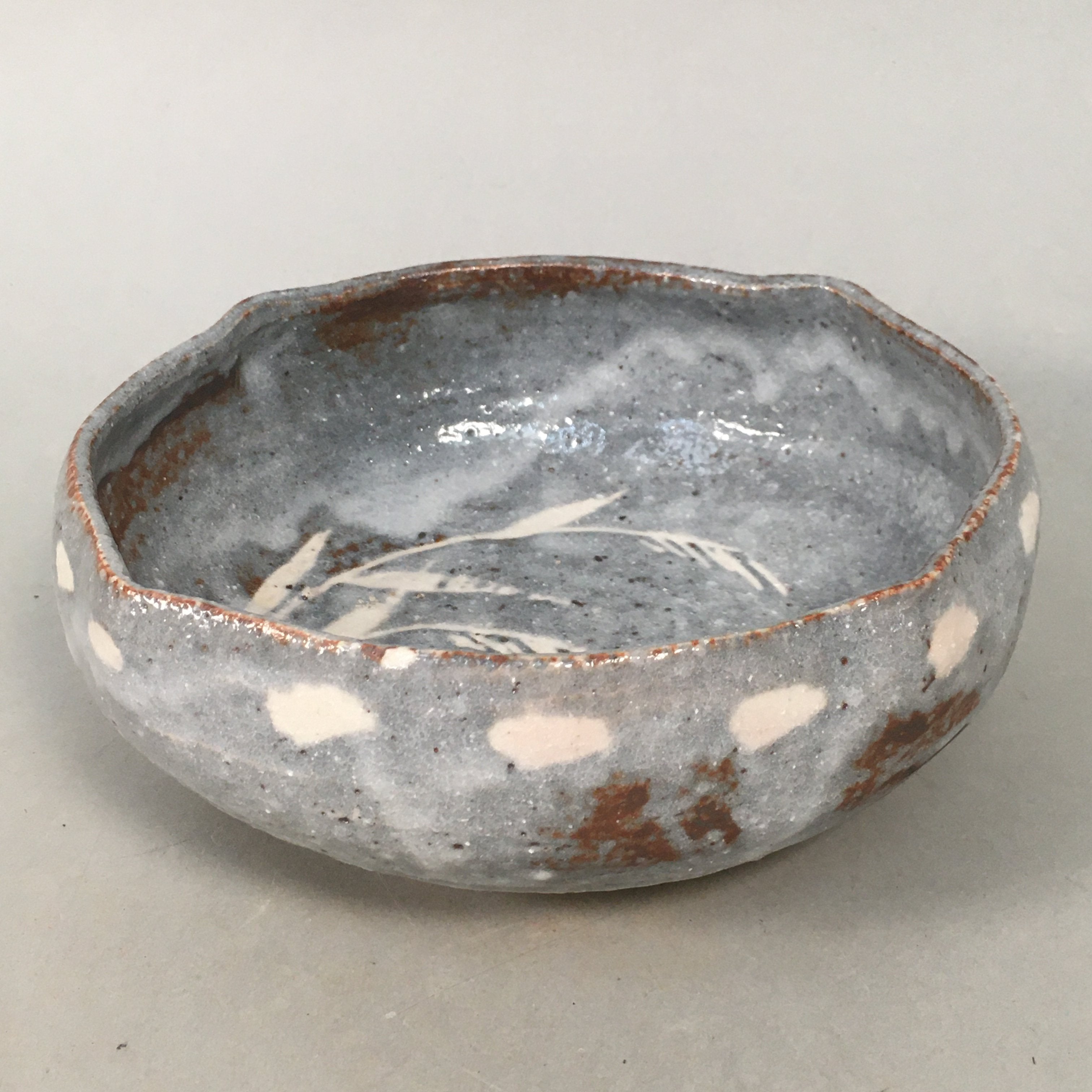Japanese Ceramic Snack Bowl Kashiki Gray Shino ware Vtg Pottery Round PP437