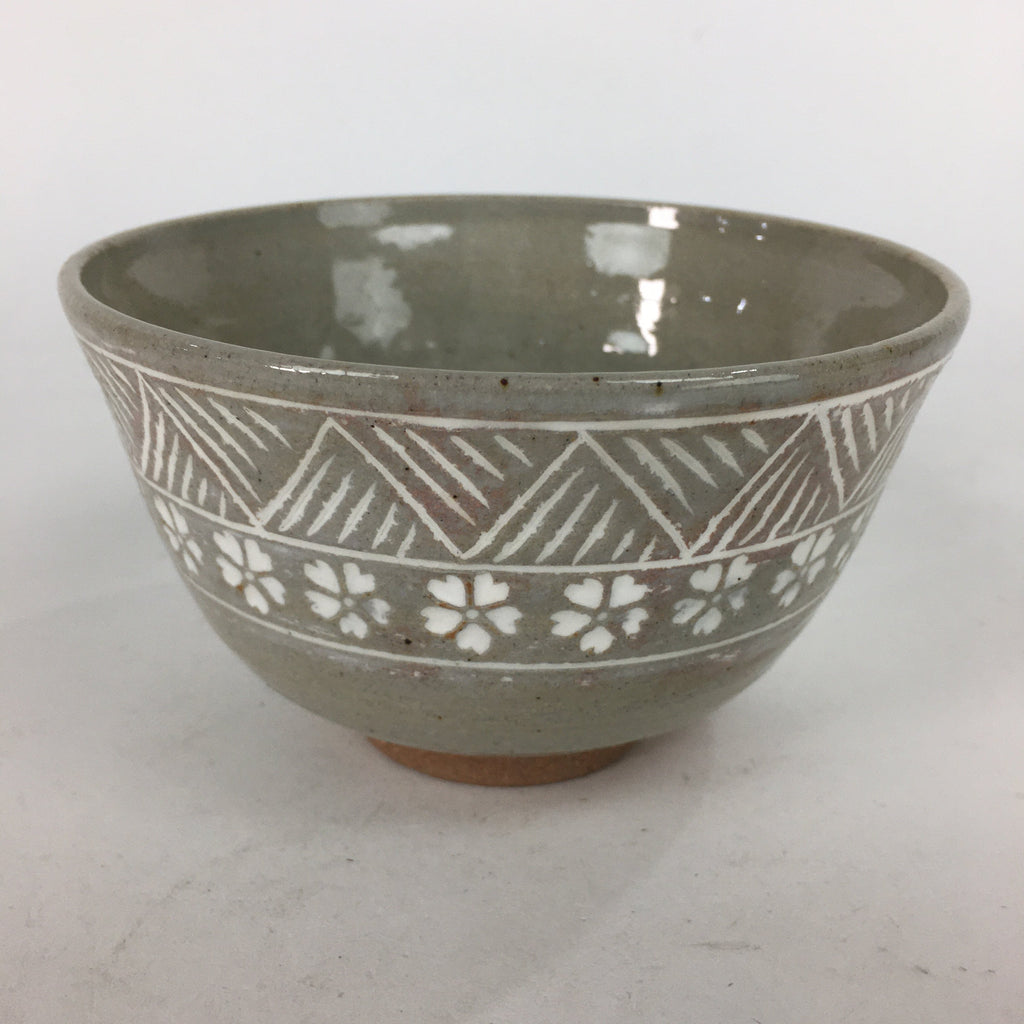 Japanese Ceramic Tea Bowl Vtg Ceremony Chawan Flower Pattern Pottery GTB740