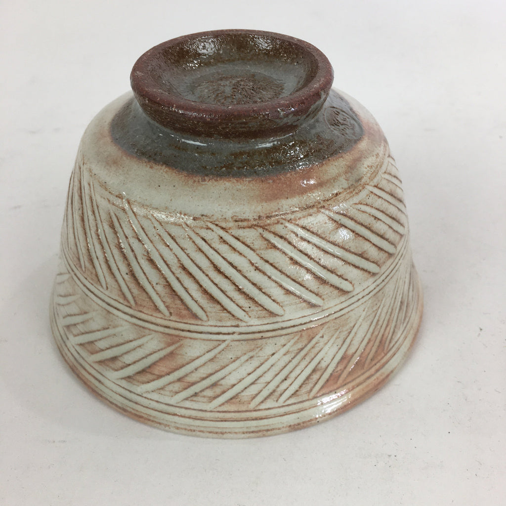 Japanese Ceramic Tea Bowl Vtg Ceremony Chawan Flower Pattern White Pink GTB763