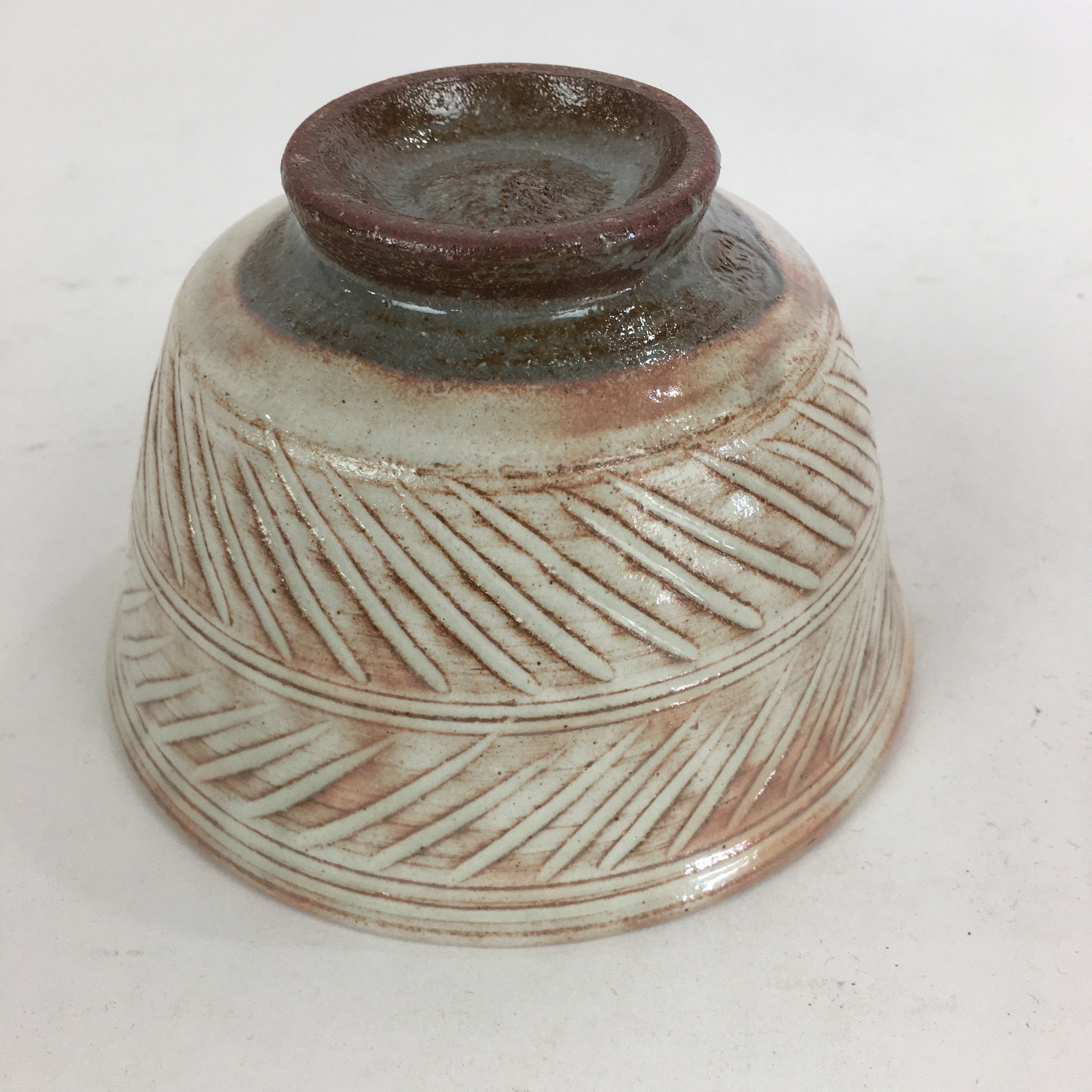 Japanese Ceramic Tea Bowl Vtg Ceremony Chawan Flower Pattern White Pink GTB763