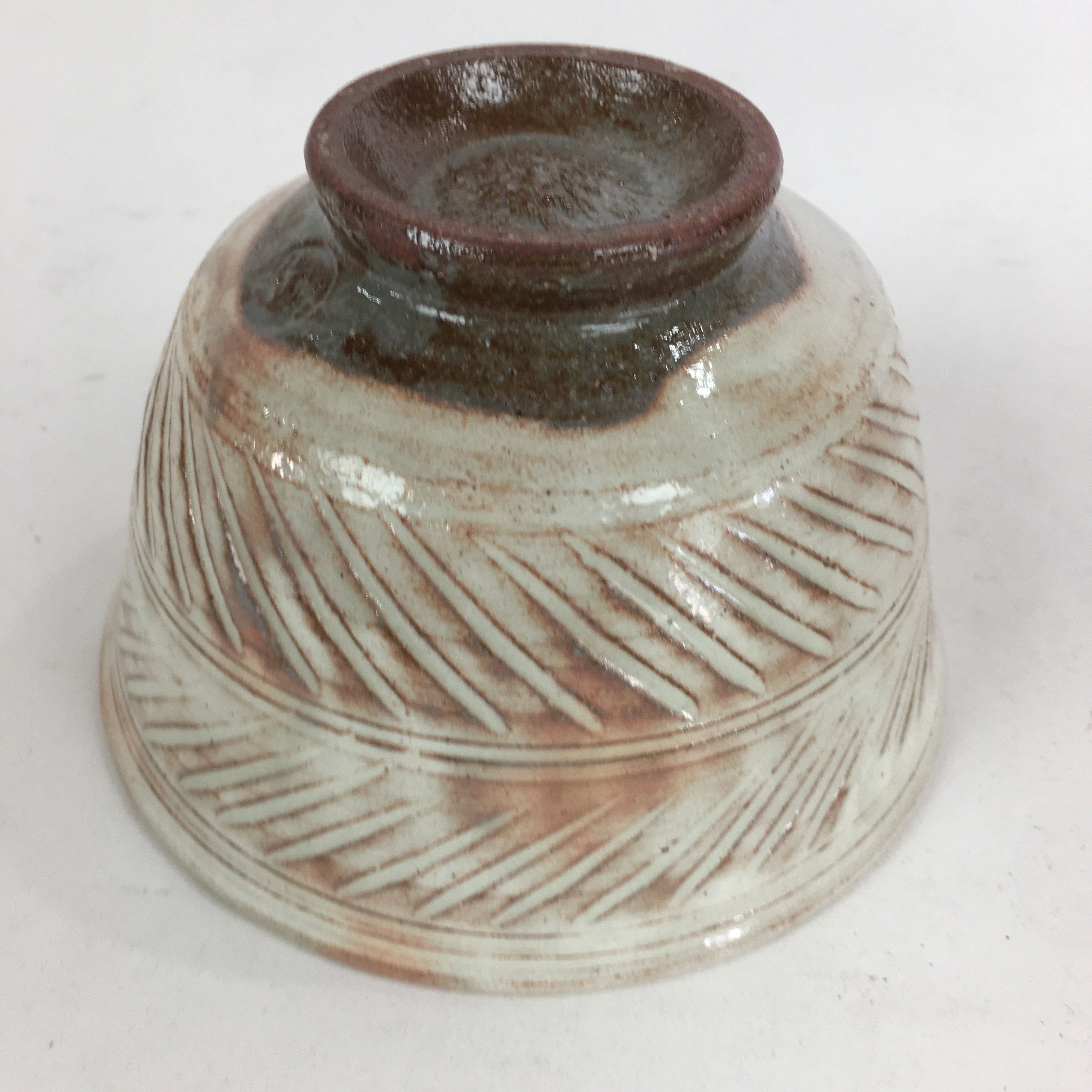 Japanese Ceramic Tea Bowl Vtg Ceremony Chawan Flower Pattern White Pink GTB763