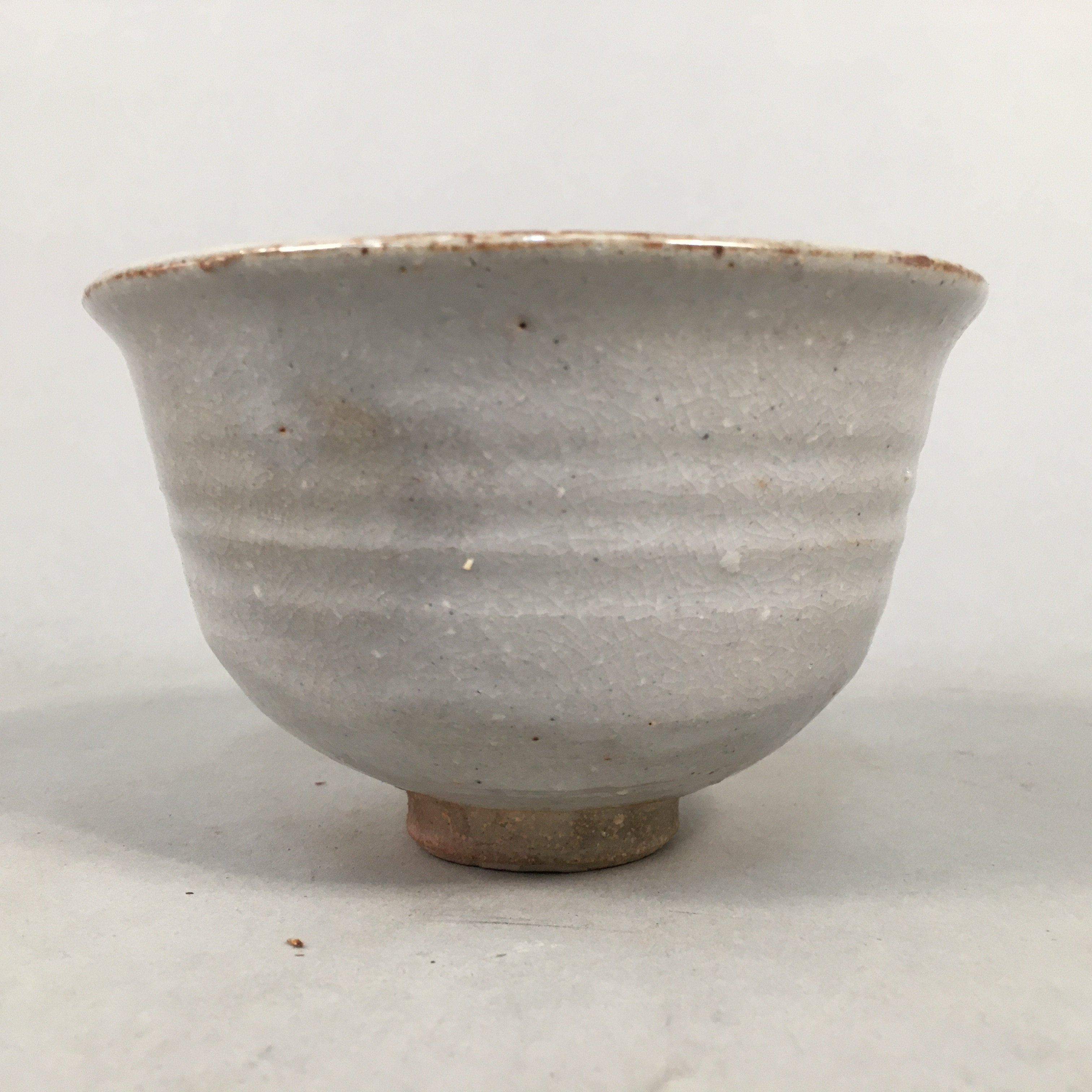 Japanese Ceramic Tea Ceremony Bowl Chawan Vtg Pottery Gray Crackle Glaze GTB659