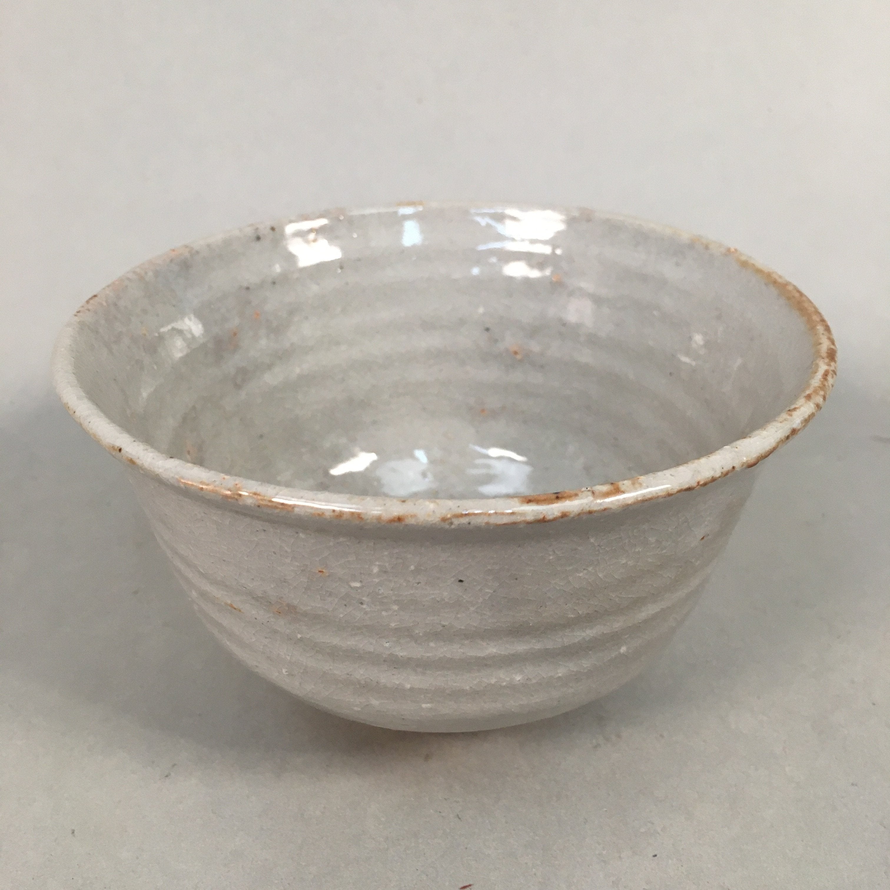 Japanese Ceramic Tea Ceremony Bowl Chawan Vtg Pottery Gray Crackle Glaze GTB659