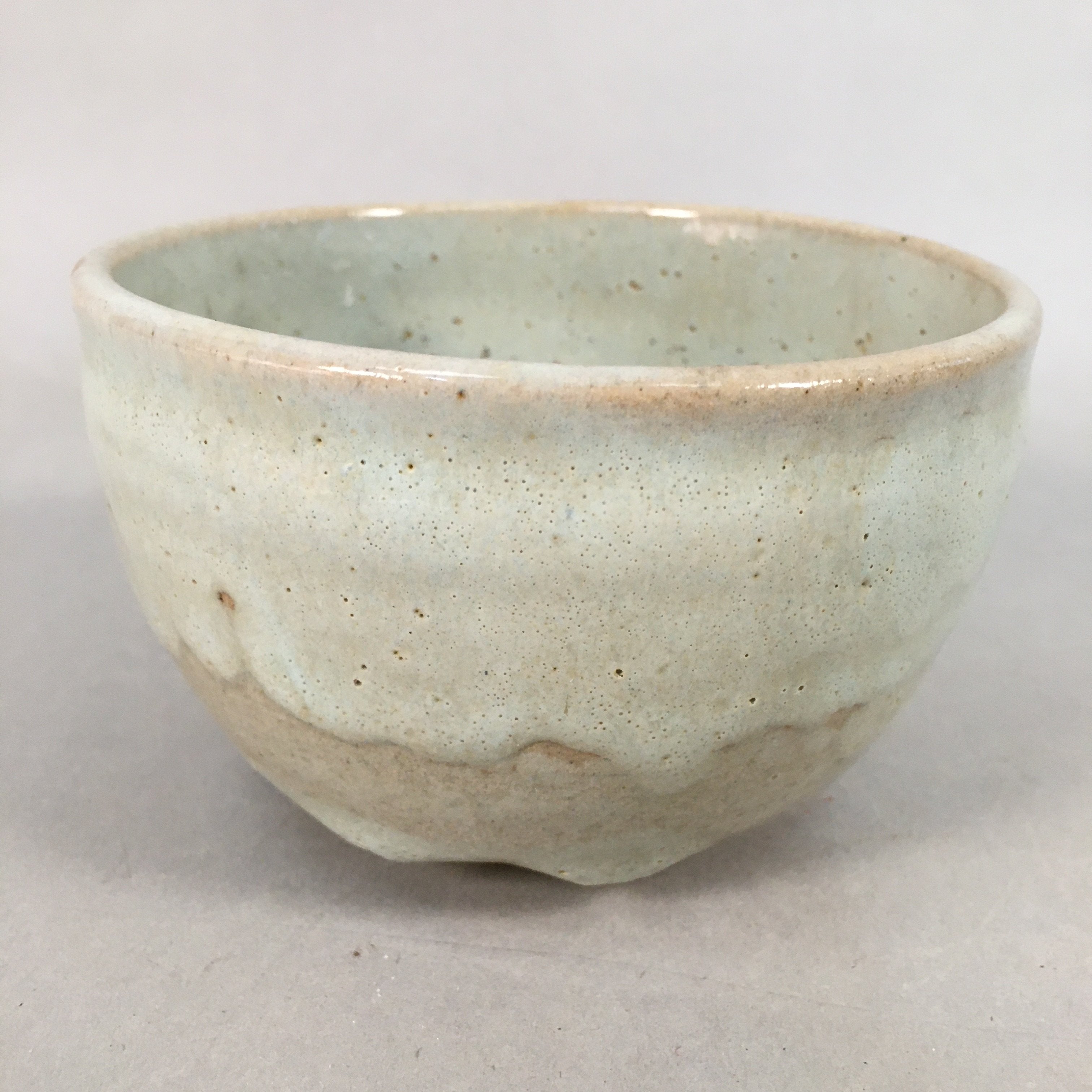 Japanese Ceramic Tea Ceremony Bowl Chawan Vtg Pottery White GTB700