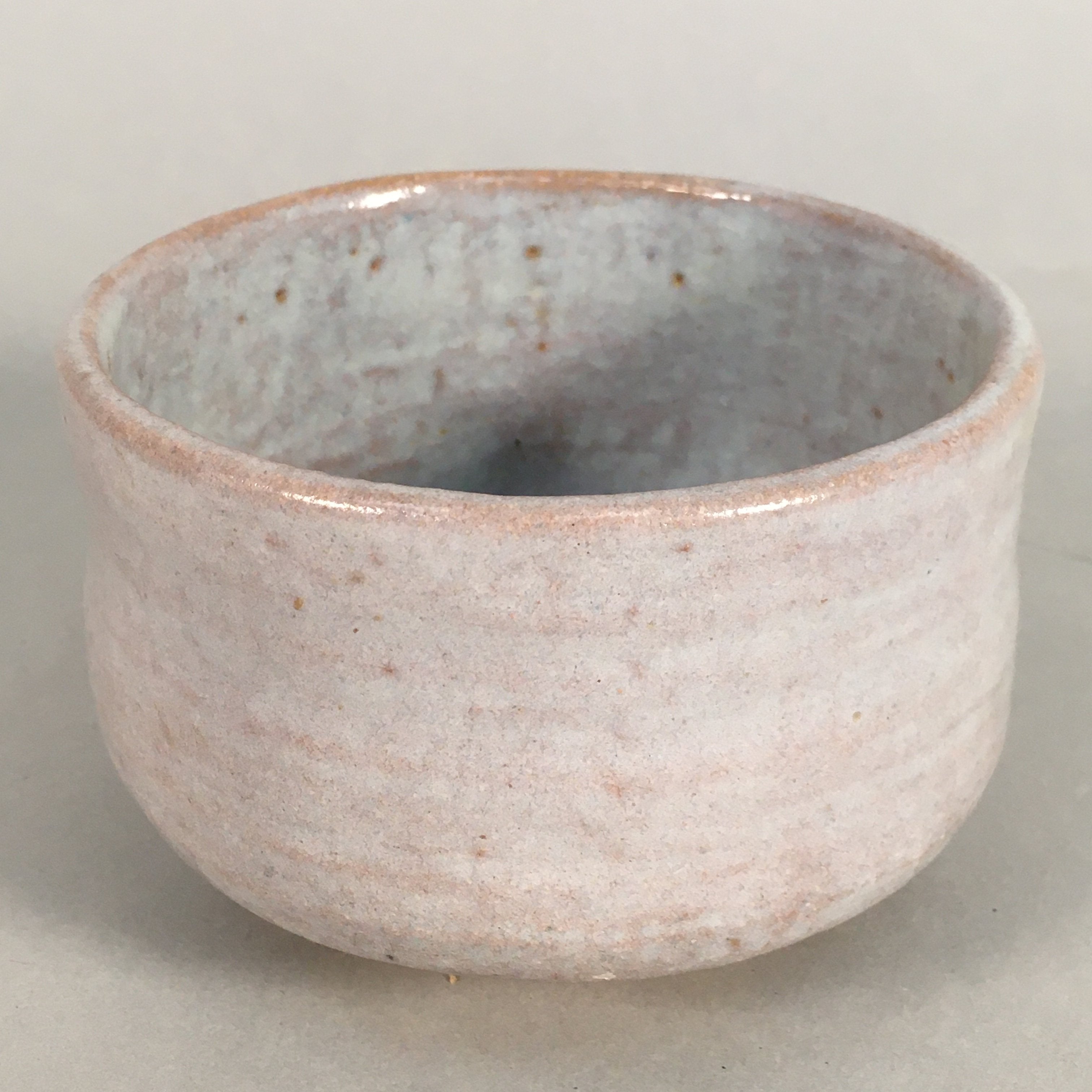 Japanese Ceramic Tea Ceremony Bowl Chawan Vtg Pottery White Gray GTB677