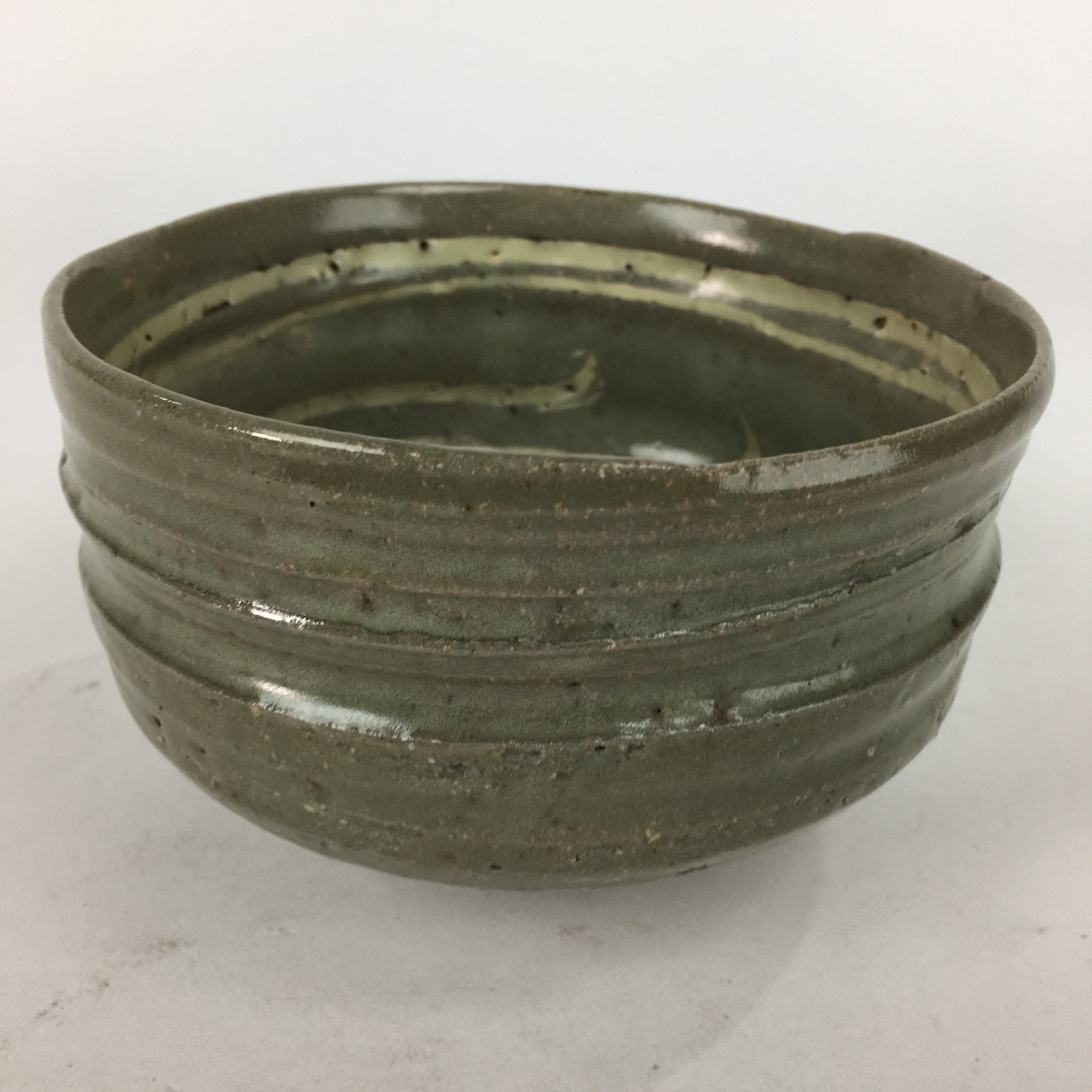 Japanese Ceramic Tea Ceremony Bowl Vtg Gray Yubisuji Line Pottery Chawan GTB741