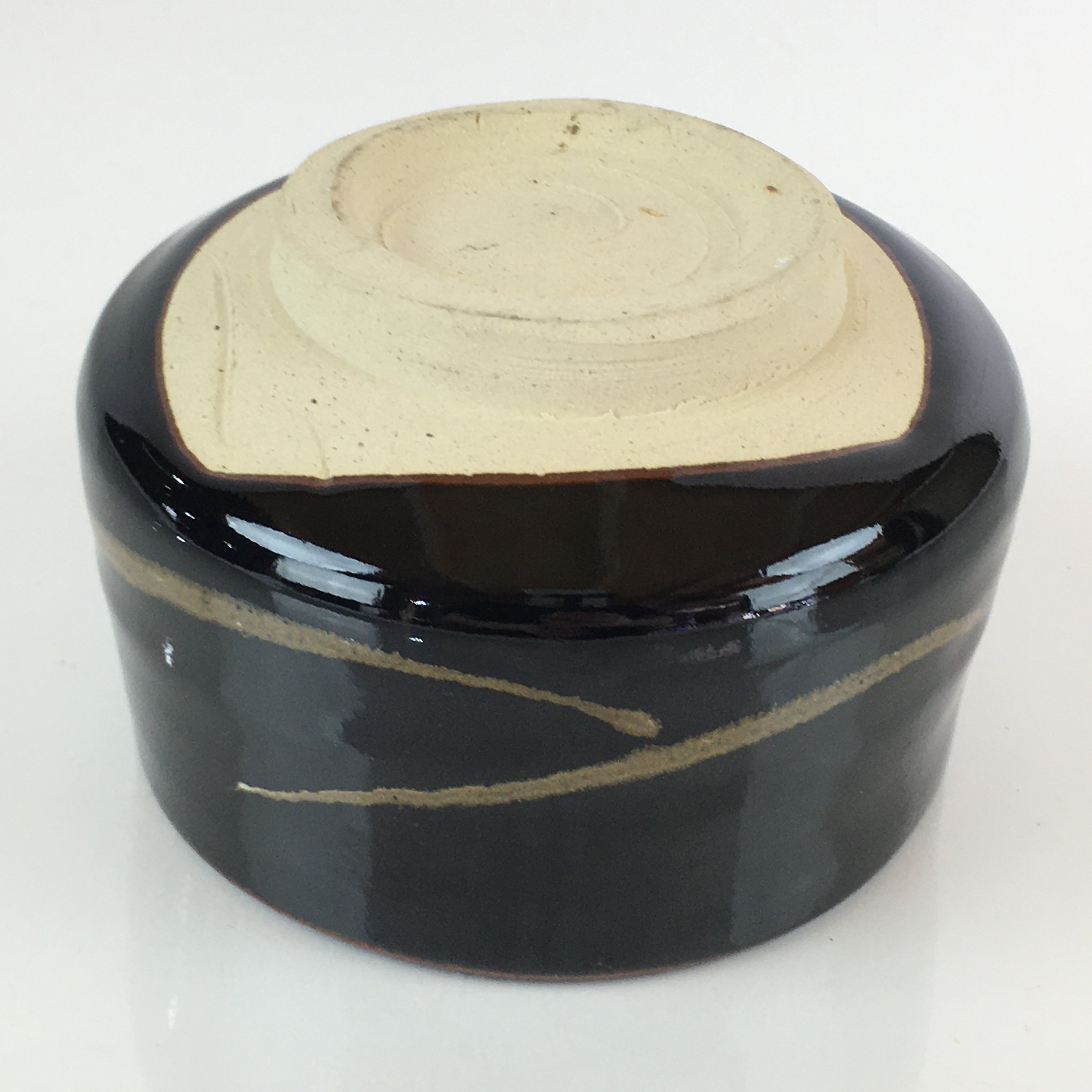 Japanese Ceramic Tea Ceremony Green Tea Bowl Vtg Chawan Black GTB953