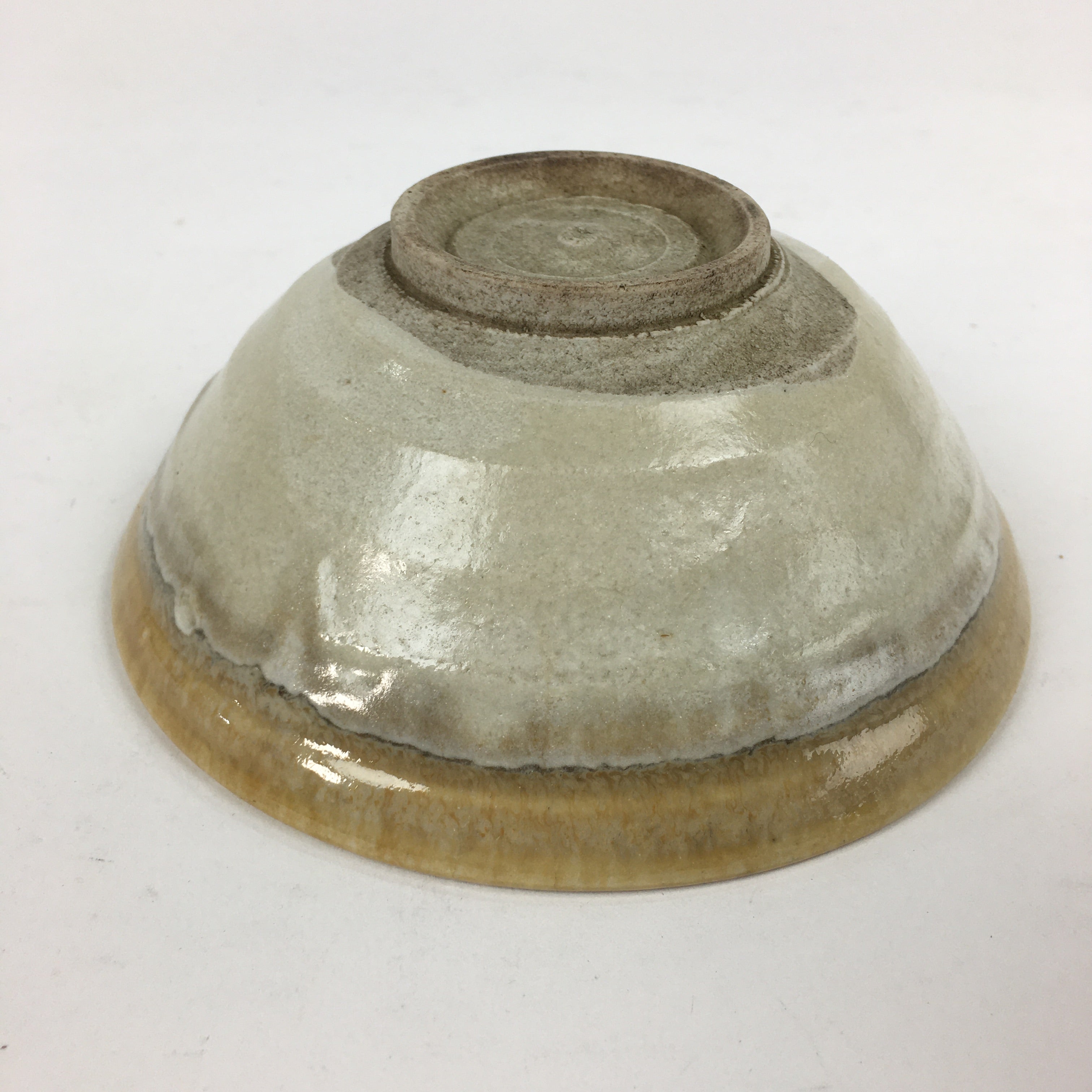Japanese Ceramic Tea Ceremony Green Tea Bowl Vtg Chawan White Yellow GTB855