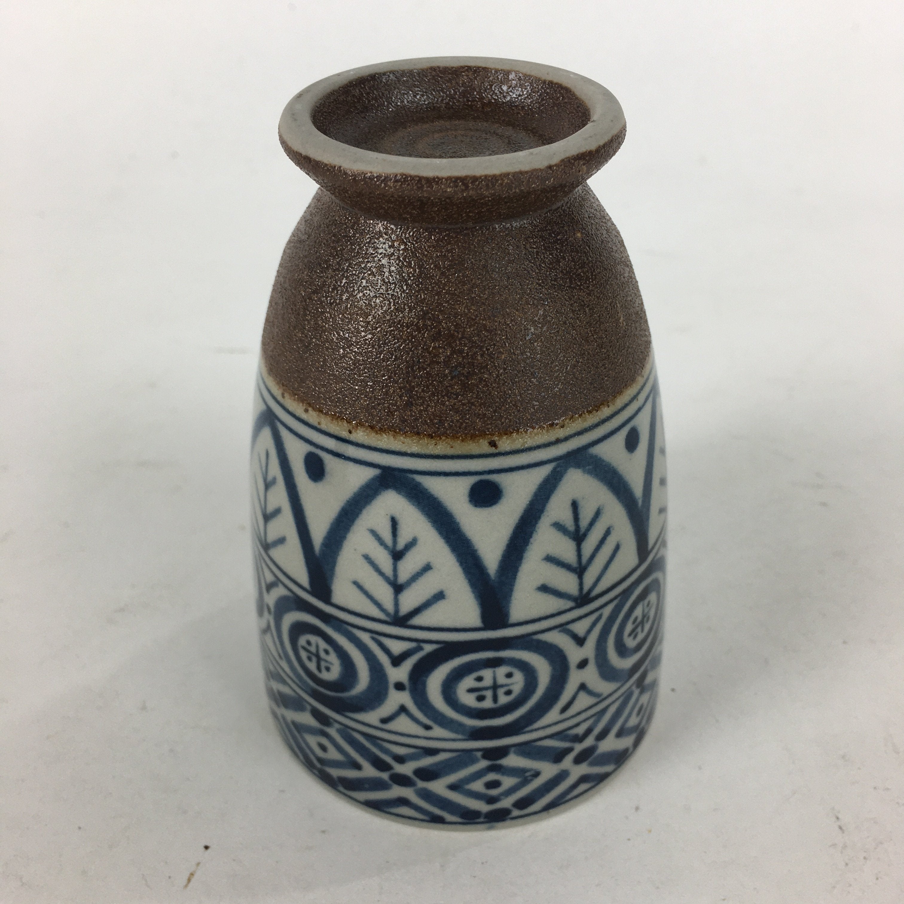 Japanese Ceramic Teacup Yunomi Vtg Blue Design Brown Bottom Sencha TC225